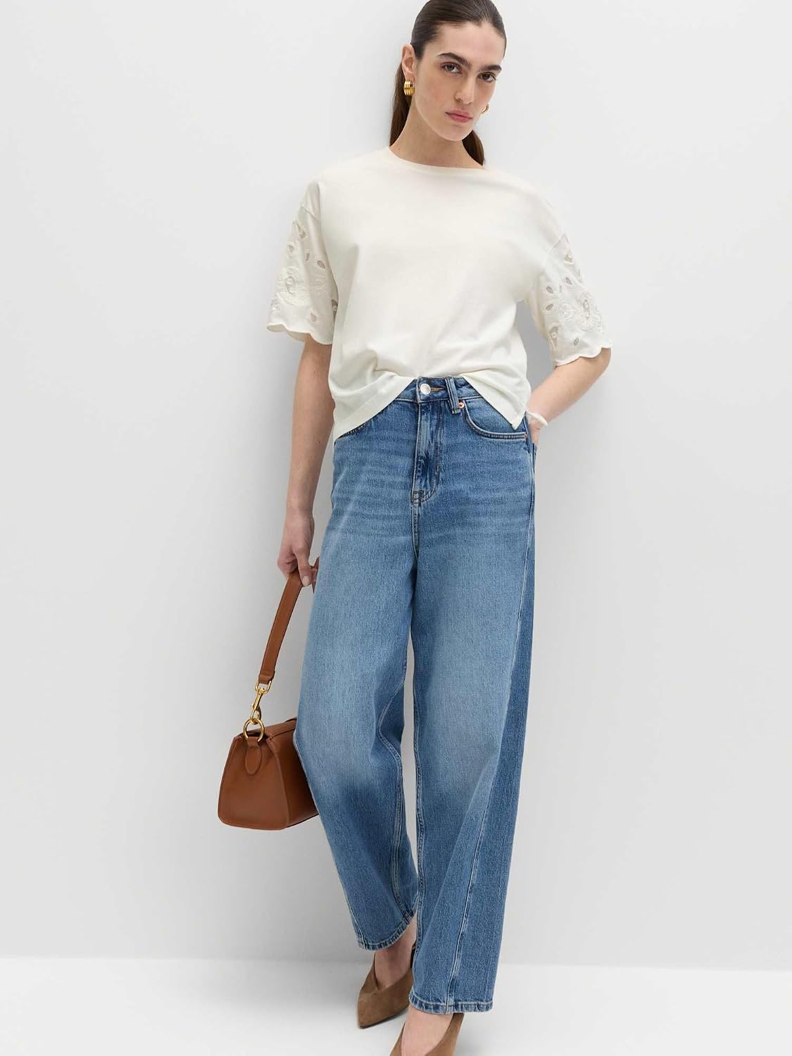 Detalle de Marks & Spencer geborduurd T-shirt voor dames, boxy pasvorm in puur katoen