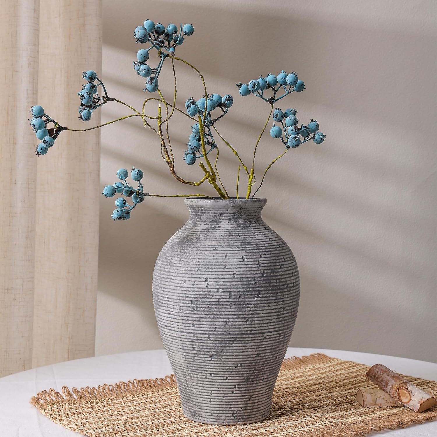 Detalle de Ceramic Flower Vase, 9-Inch