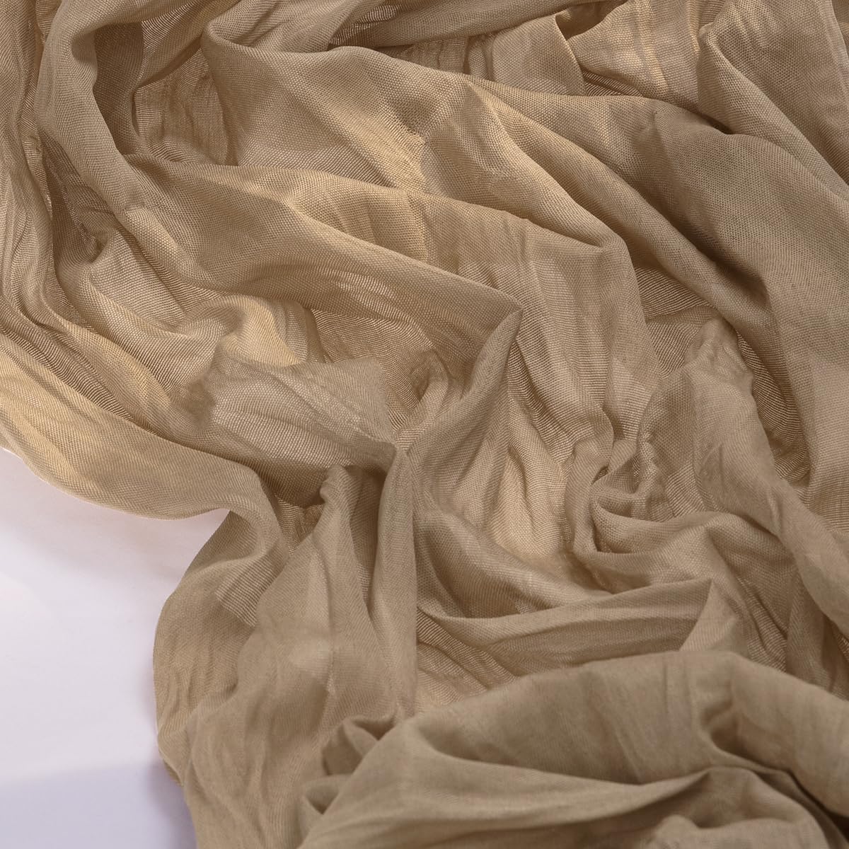 Detalle de Socomi Nude Brown Cheesecloth Table Runner 120 in