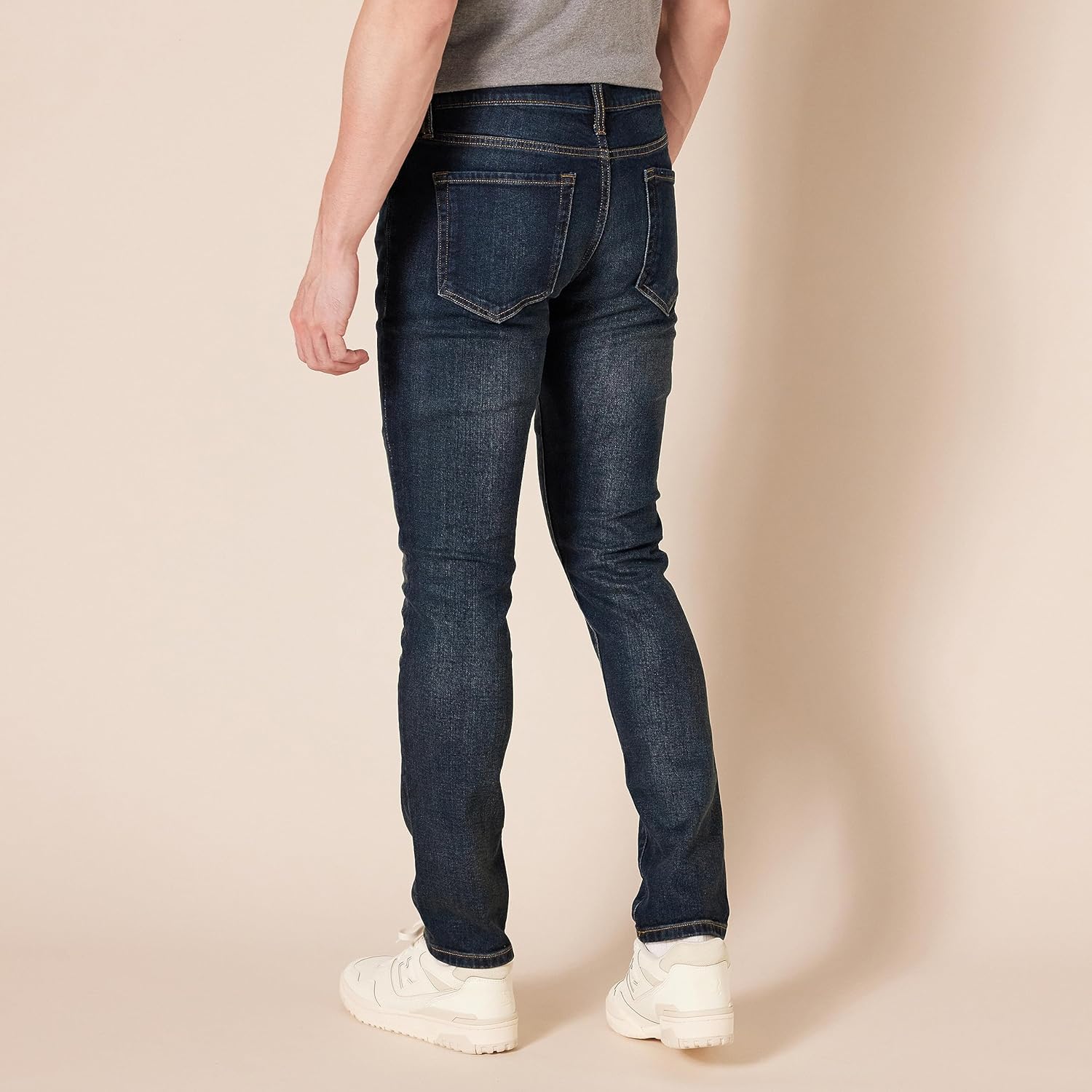 Thumbnail 1 de Amazon Essentials Herren Stretchjeans in Skinny-Passform – Auslauffarben