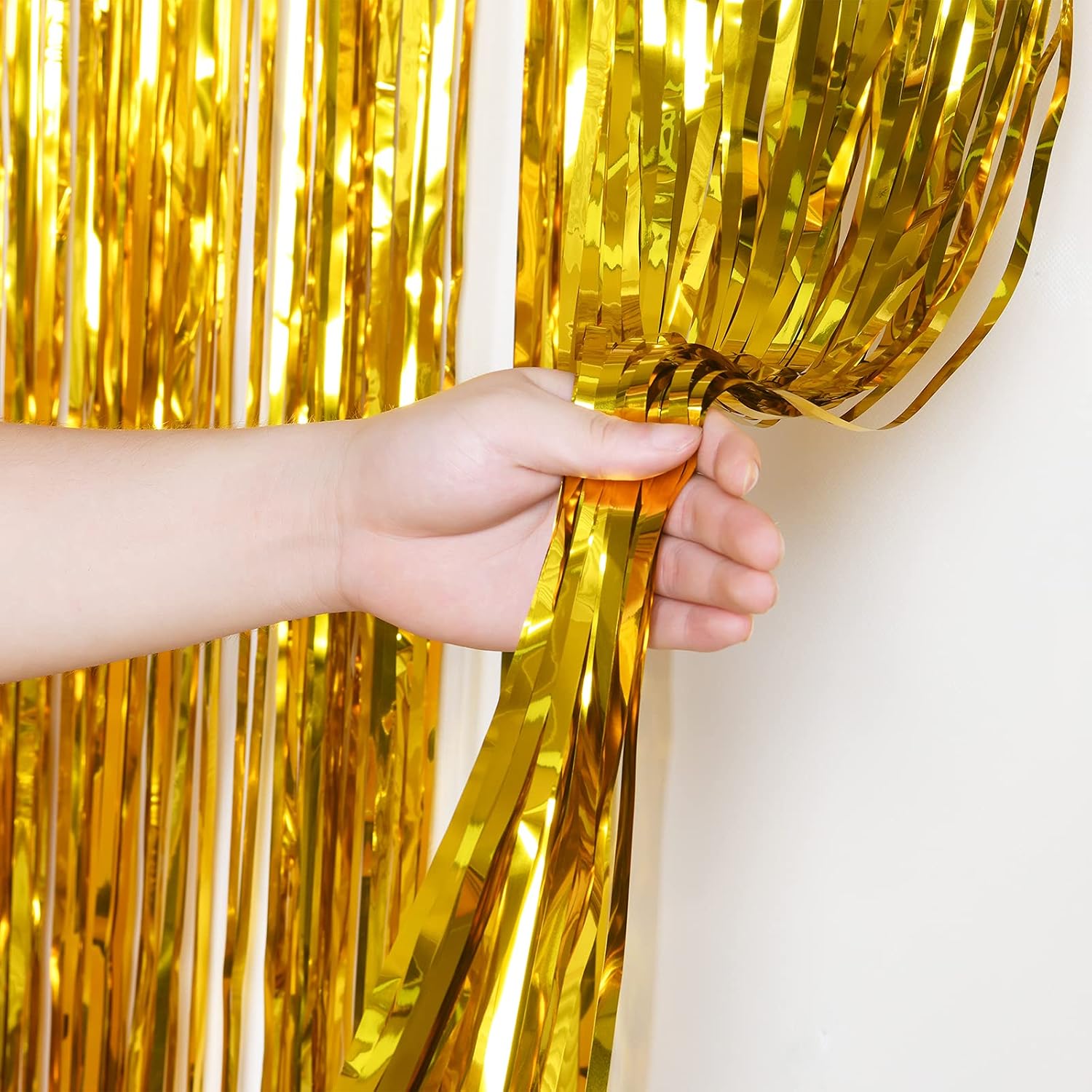 Thumbnail 2 de Kioneer Metallic Tinsel Curtains Gold 5 Packs ⌛🎉