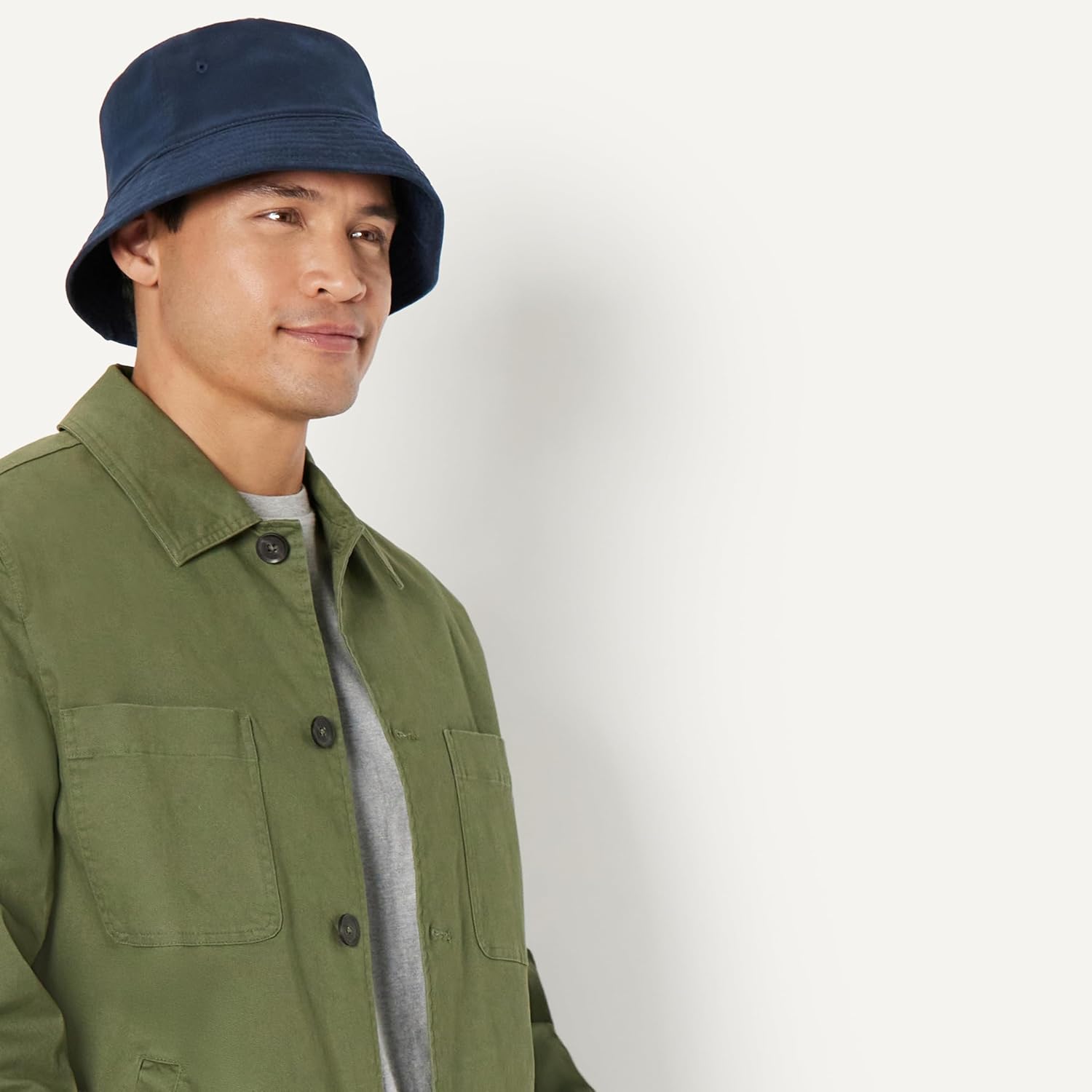 Detalle 2 de Amazon Essentials Men’s Washed Nylon Bucket Hat with Air Eyelets
