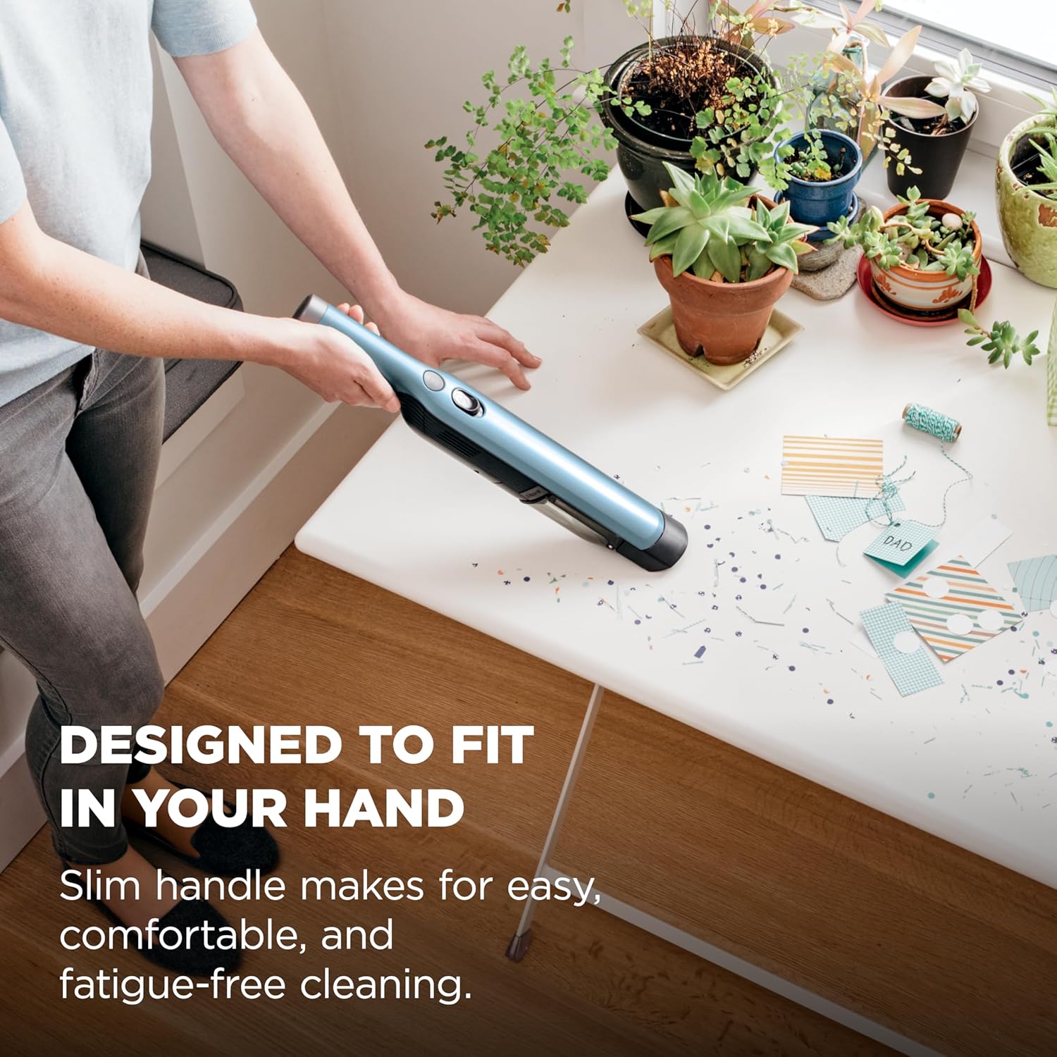 Thumbnail 4 de Shark WV201BLBRN WandVac Cordless Hand Vac (1.4 lbs) with Charging Dock in Cove Blue
