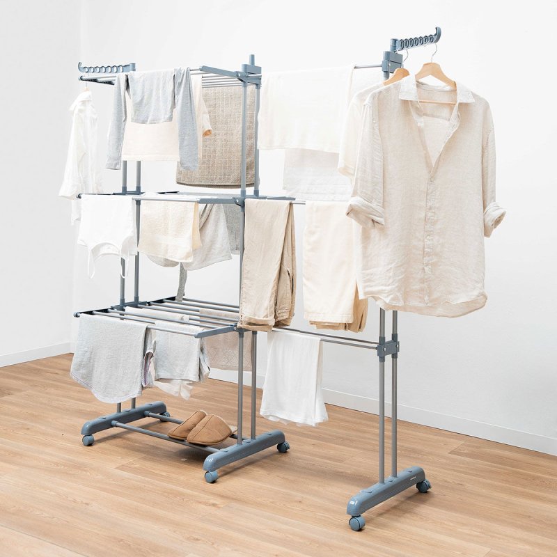 Detalle 2 de Innovagoods Dolver XL: tendedero plegable vertical extensible con ruedas (141 x 179 x 65 cm) – 22 m de tendido