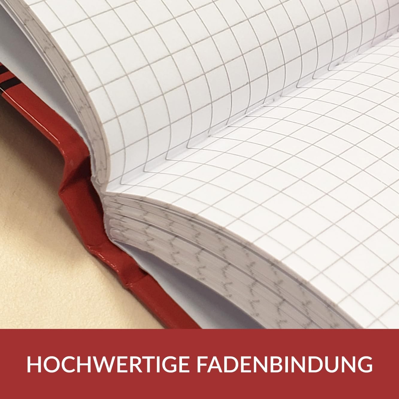 Detalle de Bantex Notizbuch A4 kariert – 3er-Pack, Hardcover, 192 Seiten, schwarz-rot