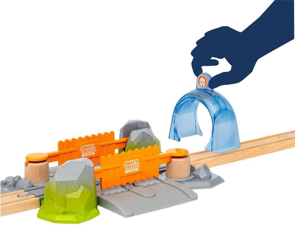 Thumbnail 6 de BRIO World Smart Tech Sound Danger Crossing for Kids ⛂🚂🚆🚋🚞📦🚏🚦🚧🧸🚸