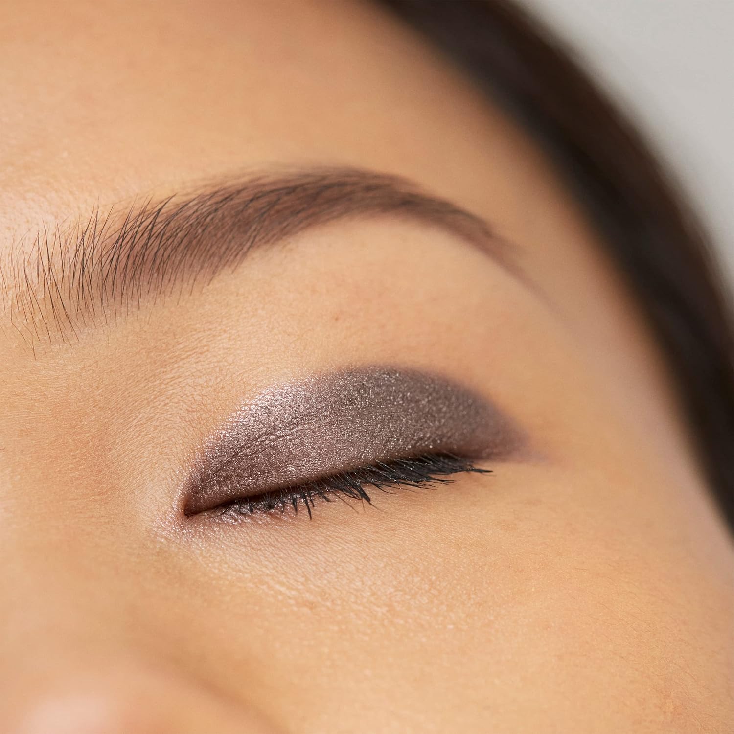 Detalle 2 de 3ina 24H Eye Stick fard à paupières 💄