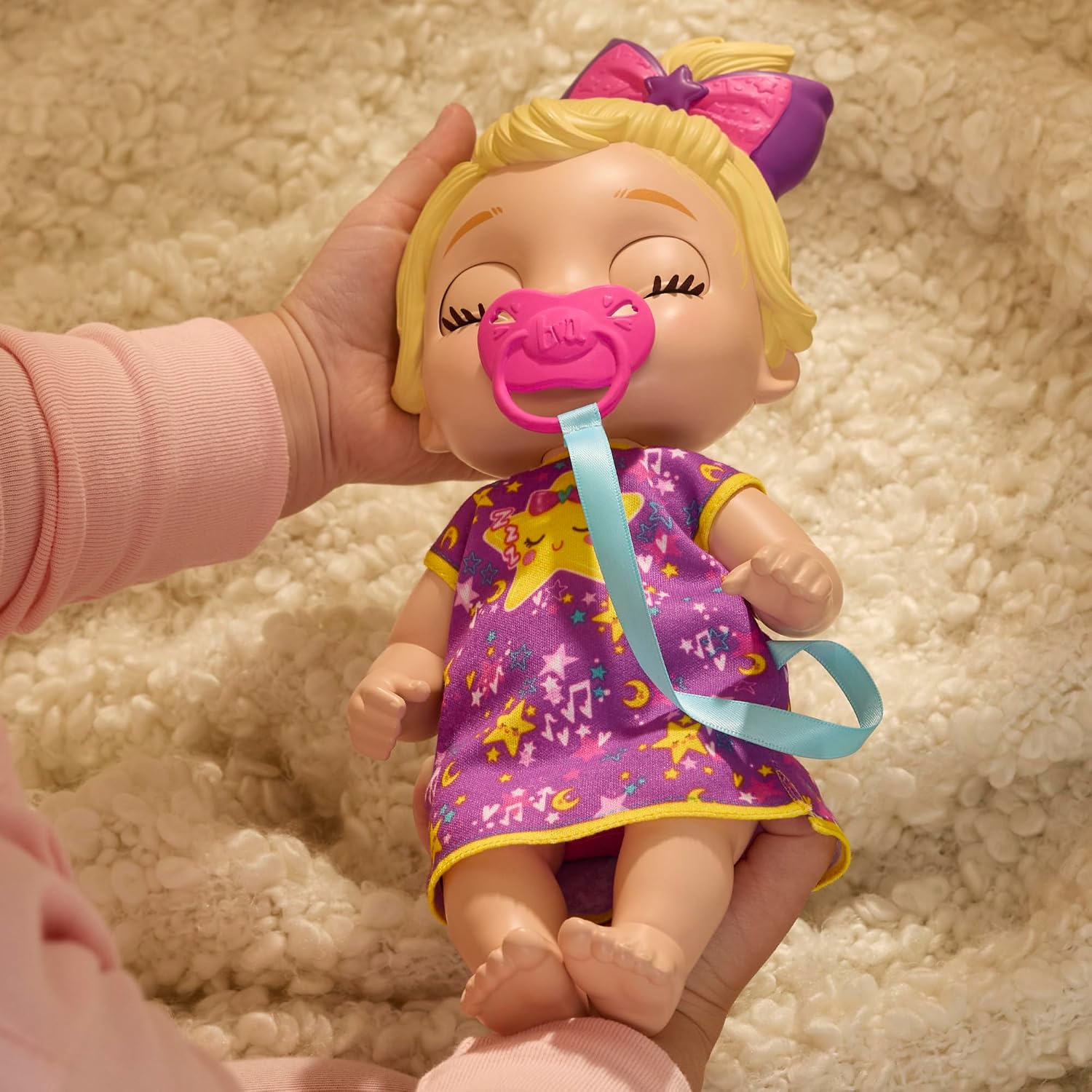 Detalle 2 de Baby Alive Sleepy Baby Doll Set, 11-Inch