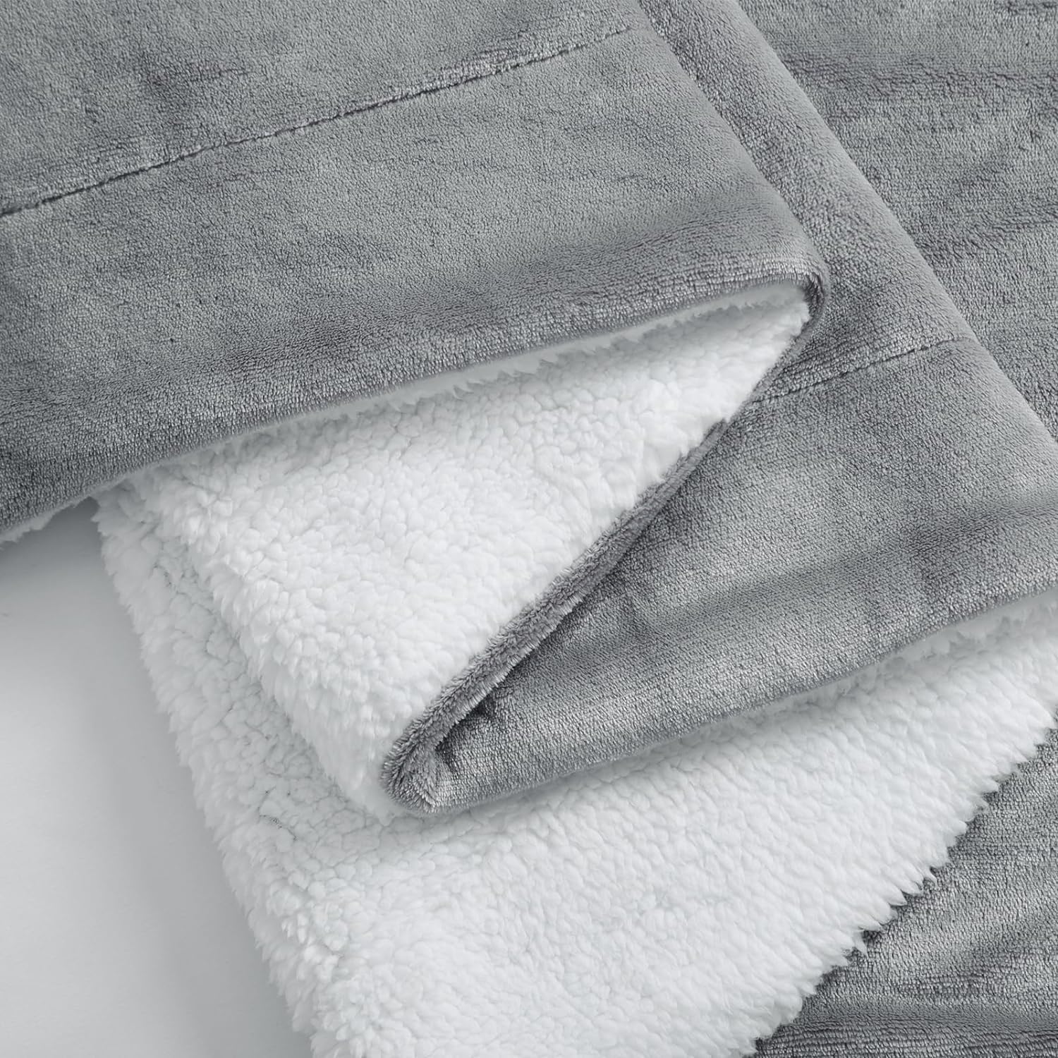 Thumbnail 4 de Aisbo Plaid canapé polaire en sherpa gris 150x200 – couverture douce et chaude