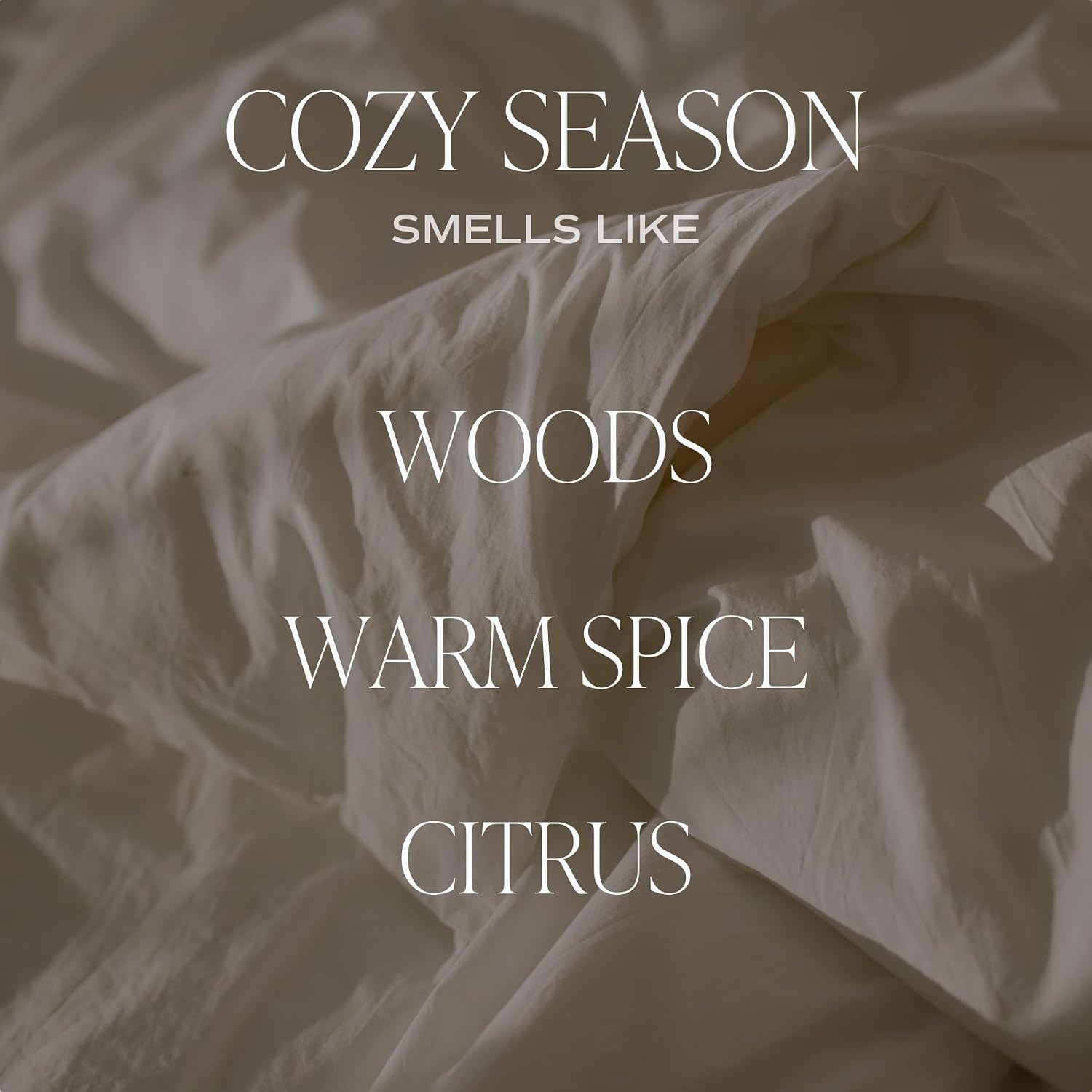 Detalle 2 de Sweet Water Decor Cozy Season Candle, 9 oz Amber Glass Jar, Soy-Blend Wax