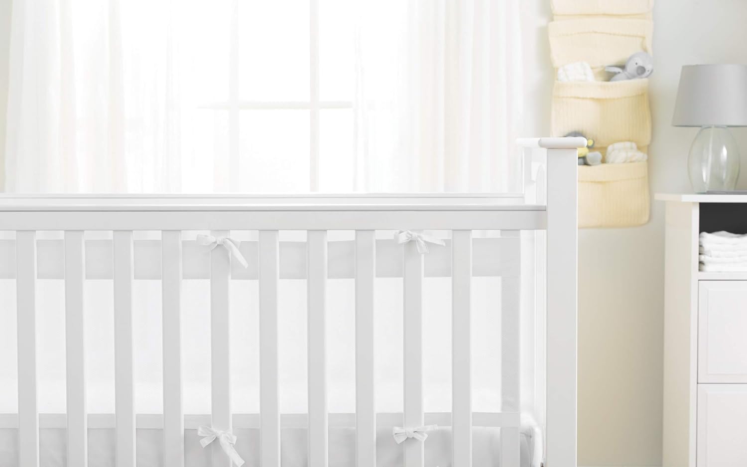 Detalle 2 de AirflowBaby Essential 2mm Breathable Mesh Liner for Cots (120x60cm or 140x70cm Mattress) – White, 35cm Tall, 2-Sided Bumper Alternative