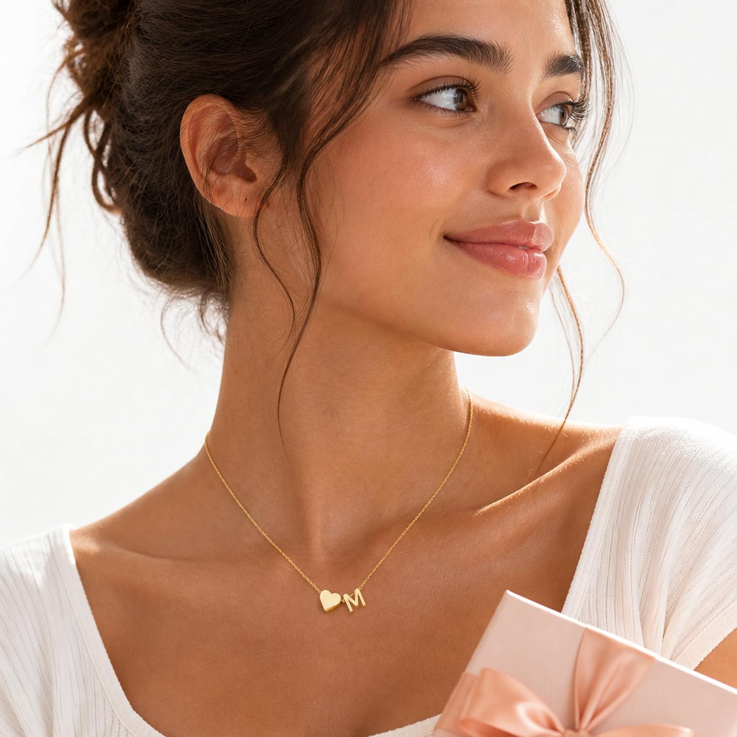 Detalle de Turandoss Heart Initial Necklace 16"