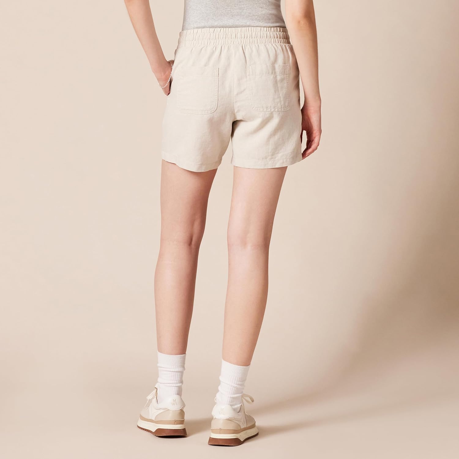 Thumbnail 1 de Amazon Essentials Women's 5" Linen Blend Drawstring Shorts (Plus Size)