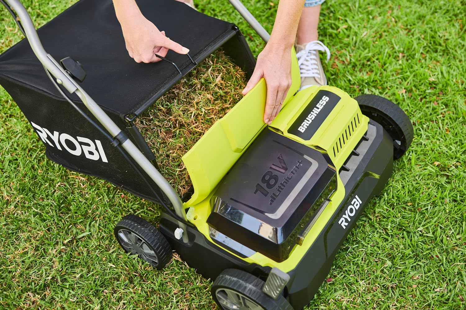 Thumbnail 4 de RYOBI Scarificatore 35 cm 55L 2x18V Brushless