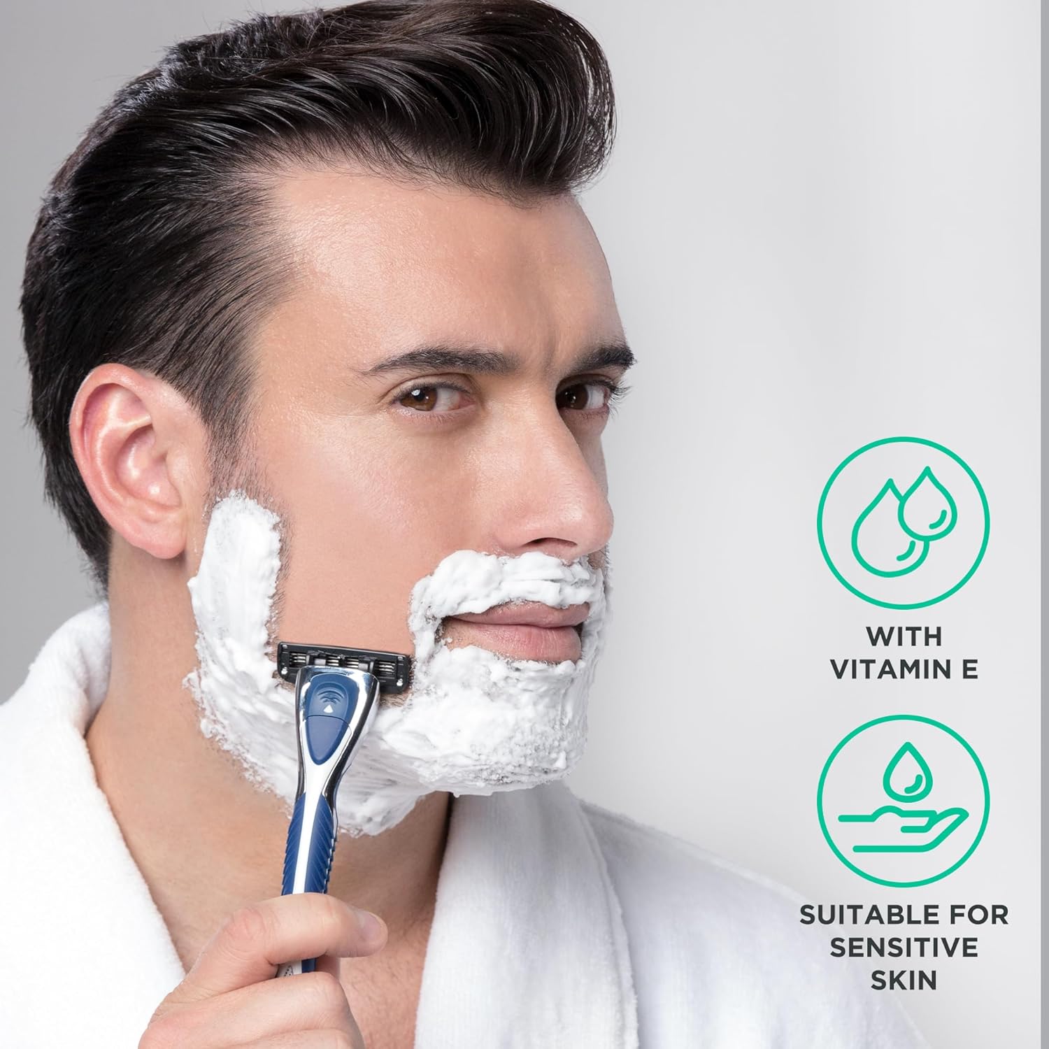 Thumbnail 3 de by Amazon Men's 3 Blade Razor with 19 Cartridges – A pragmatic, all-in-one grooming option