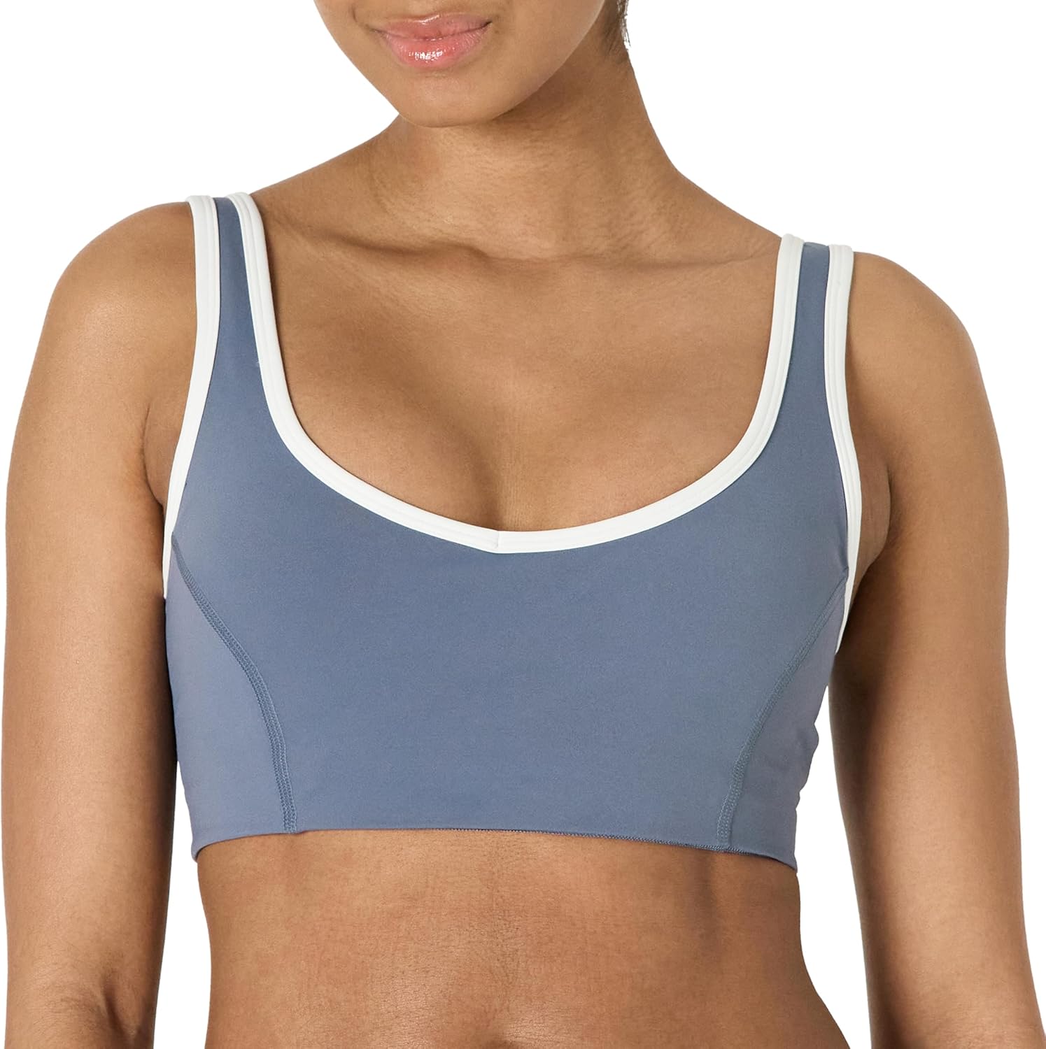 Thumbnail 5 de Amazon Essentials Women’s Active FormFlex Buttery Soft Light Support V-Neck Sports Bra with Contrast Trim
