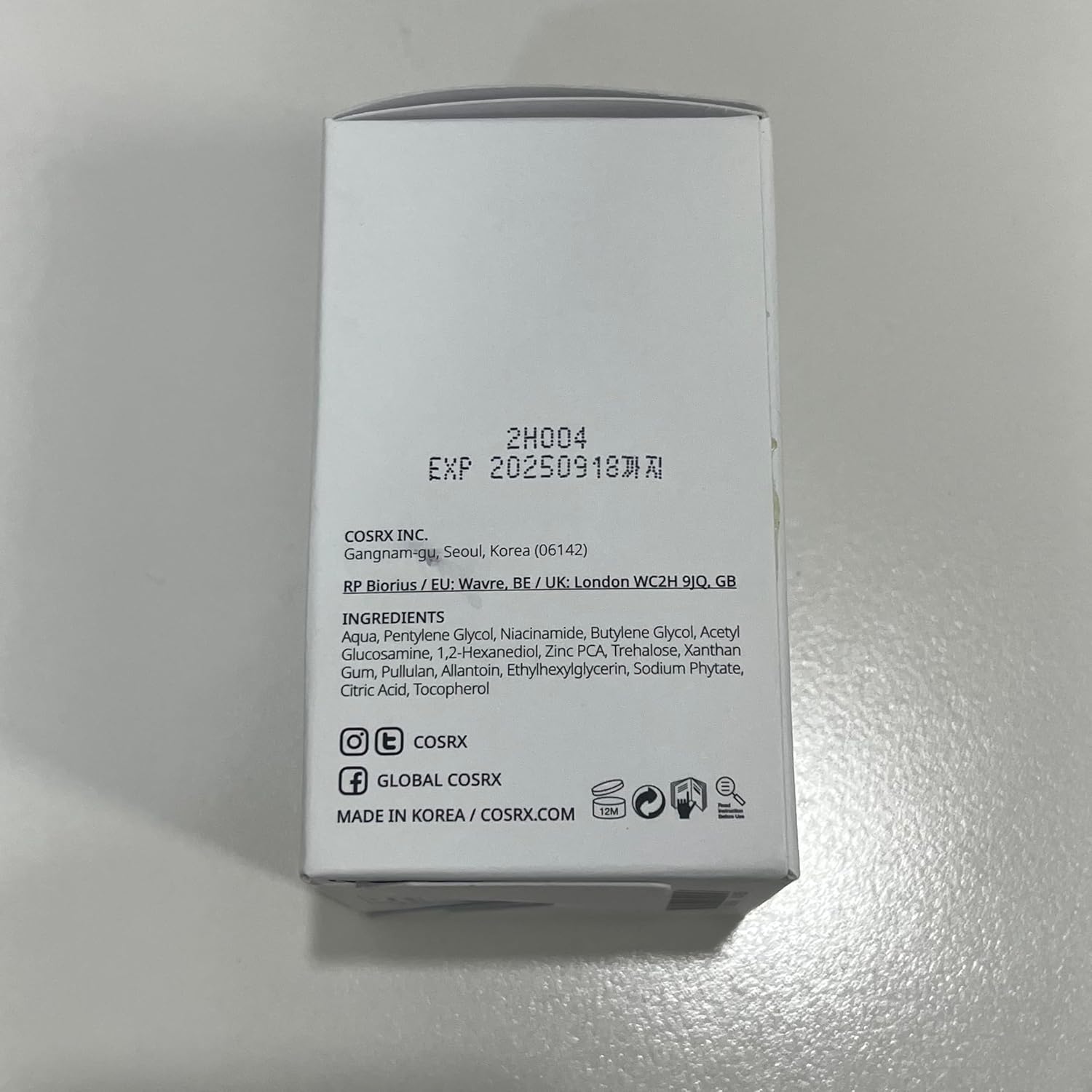 Detalle 2 de COSRX Niacinamide 15% Gesichtsserum – Verkleinert Poren, beruhigt Rötungen & korrigiert Verfärbungen (20 ml)