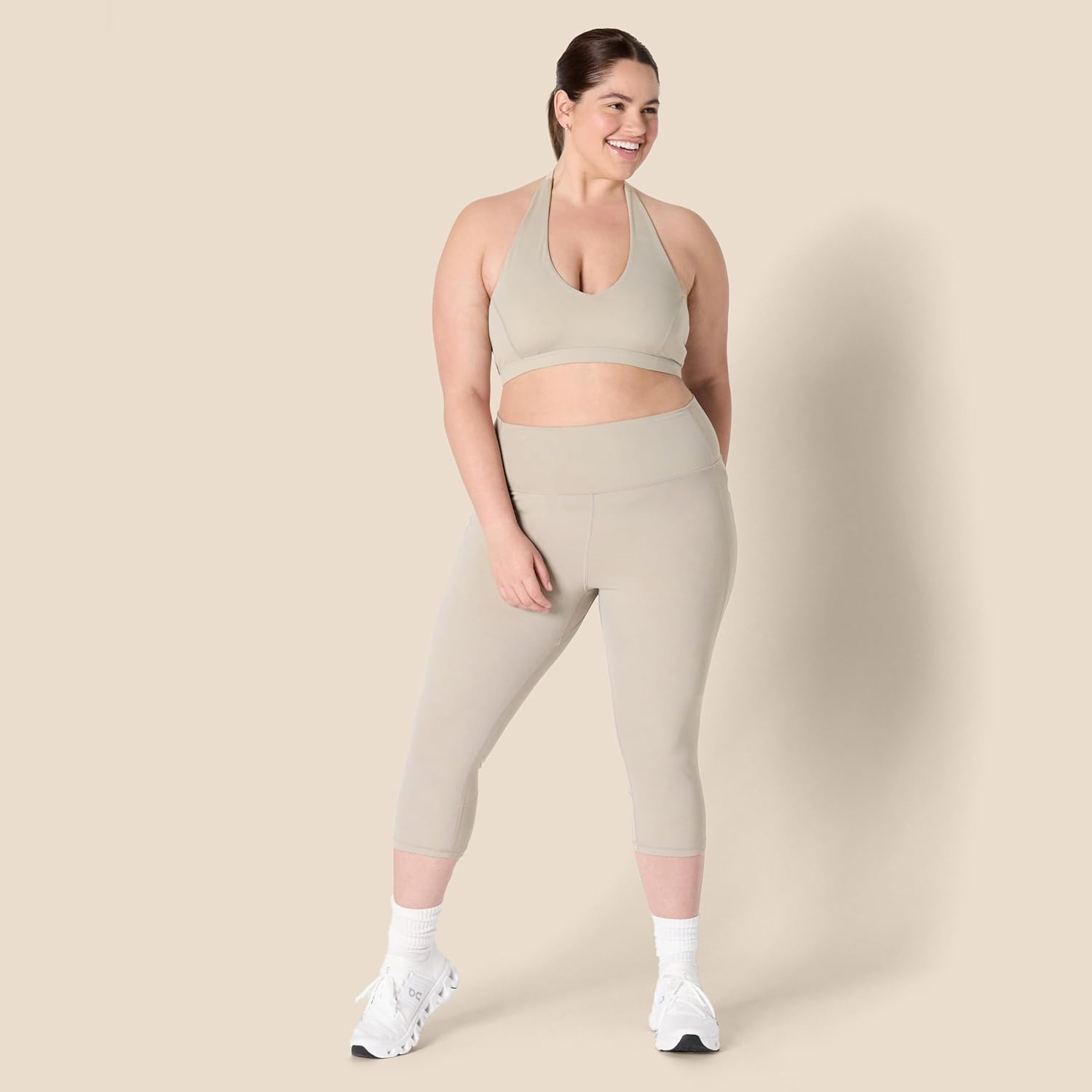 Thumbnail 6 de Amazon Essentials Women's Active FormFlex Buttery Soft High Waist 19" Inseam Capri Yoga Workout Leggings