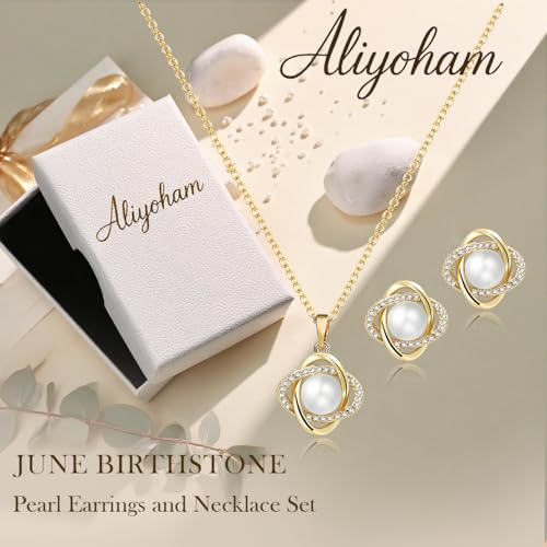 Detalle de Aliyoham 14K Gold Plated Pearl Necklace and Earrings Set