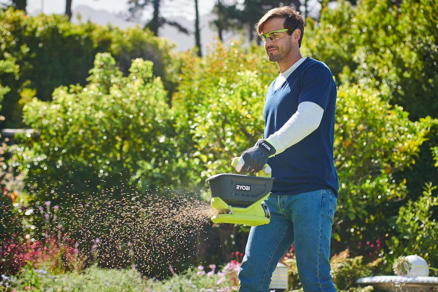 Detalle 1 de Ryobi OSS1800 18V ONE+ seed spreader
