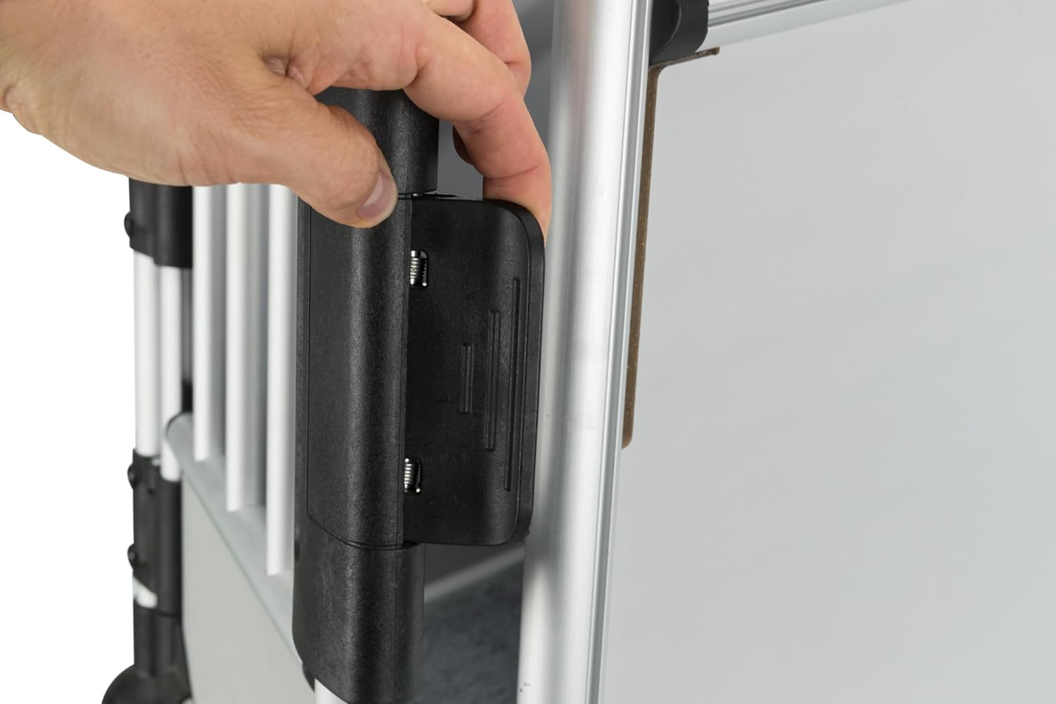 Detalle 2 de TRIXIE Hunde-Transportbox Aluminium Graphit L (92 × 64 × 78 cm) – sicher, geräuscharm und platzsparend