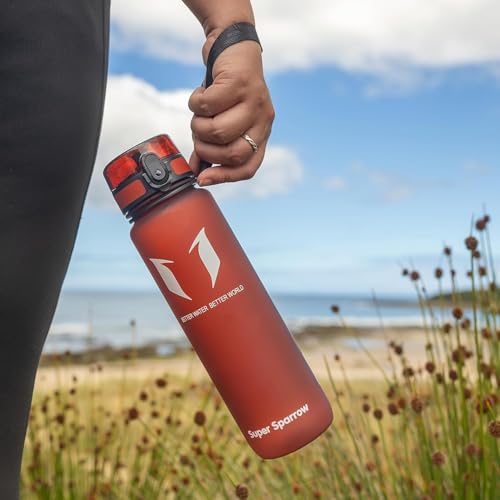 Detalle de Sparrow Trinkflasche 1L – BPA-frei, Tritan Copolyester, 1-Klick Deckel | Super Sparrow