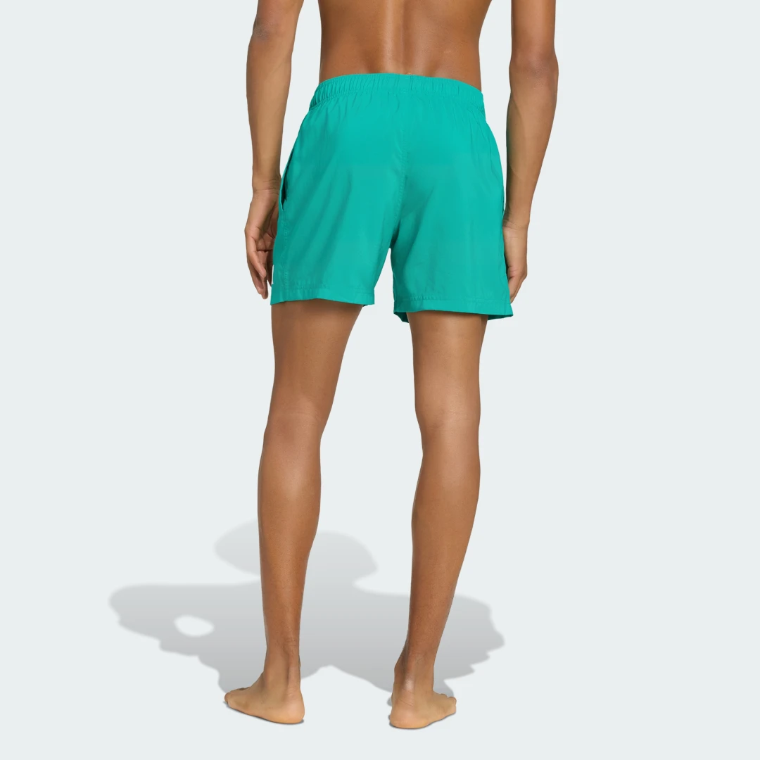 Detalle 2 de BAÑADOR Adidas 13 cm verde – para días de playa y piscina con corte clásico