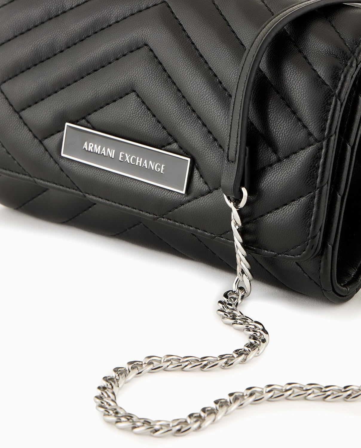 Thumbnail 2 de Armani Exchange Chaîne pour Femme – Portefeuille en cuir matelassé noir avec logo en relief