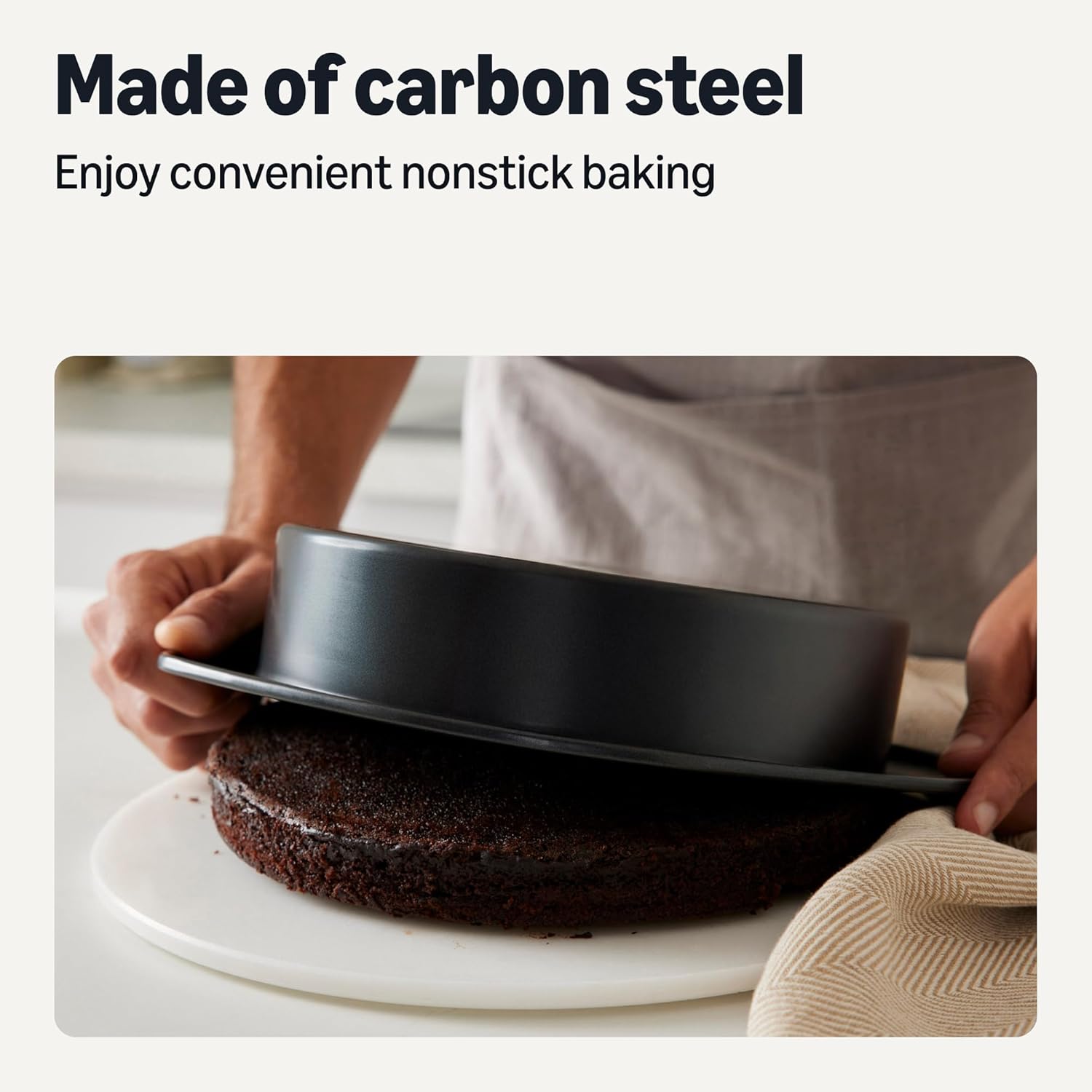 Thumbnail 2 de Amazon Basics Nonstick Round Cake Pan, Dishwasher and Oven-Safe, 22.8 cm., Set of 2
Amazon Basics Nonstick Round Cake Pan, Dishwas…