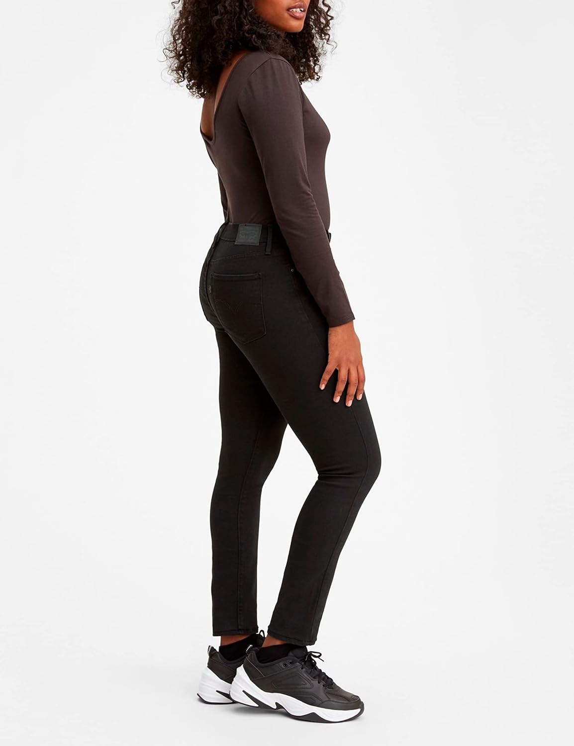 Detalle de Levi's Damen Jeans 311 Shaping Skinny – sanfte Passform mit schimmernder Silhouette
