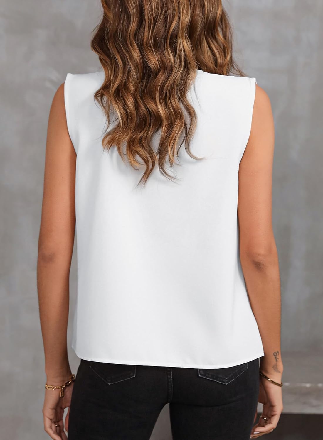 Thumbnail 3 de EVALESS Pleated V Neck Tank