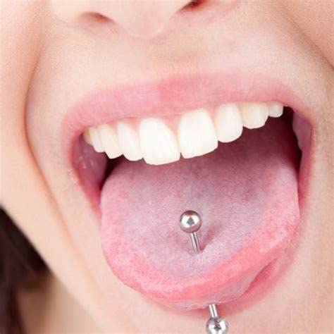 Detalle de Vcmart Zungenpiercing 16 mm, 14 g – Edelstahl, hypoallergen, Herz- und Stern-Design