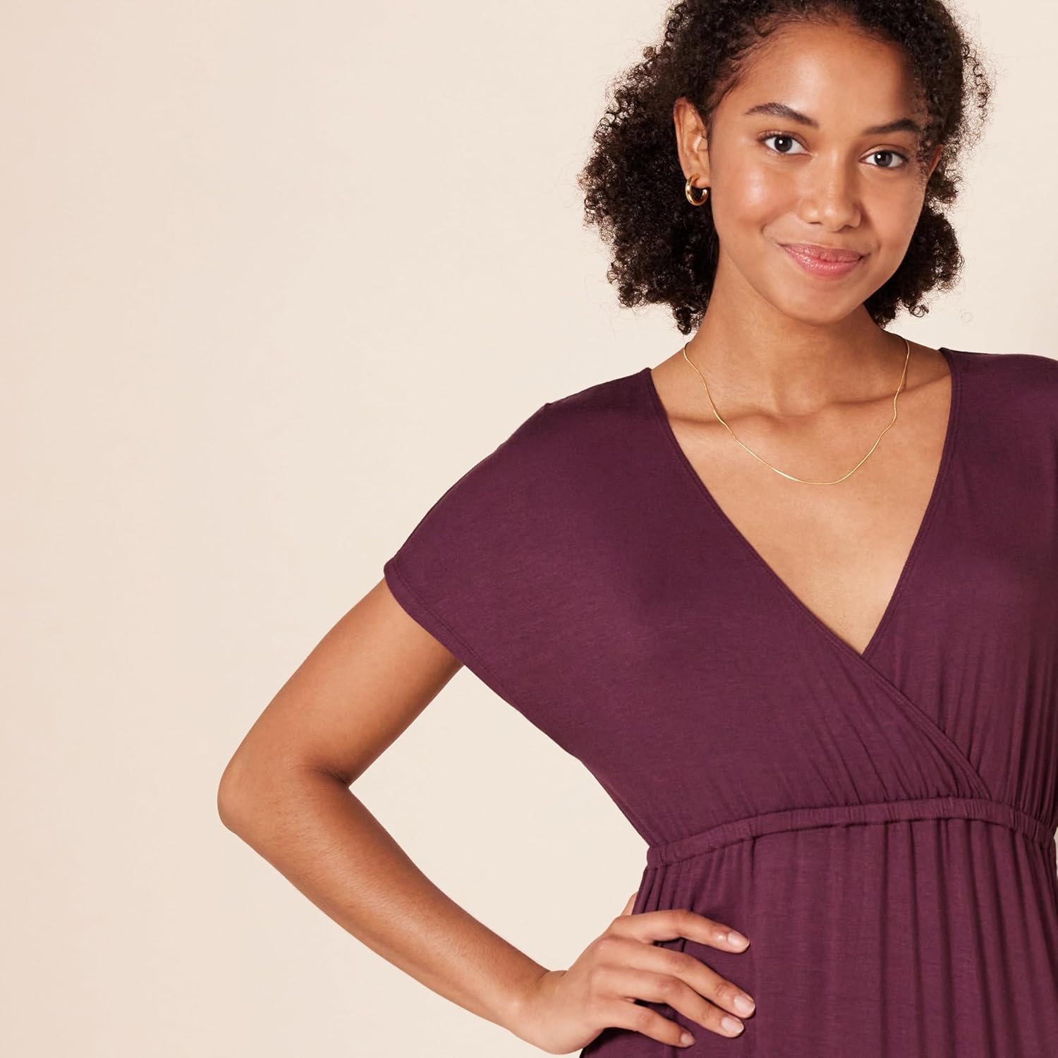 Thumbnail 4 de Amazon Essentials tailliertes Maxikleid für Damen – Viskose-Stretch-Jersey, Burgunderrot, M (Übergröße verfügbar)