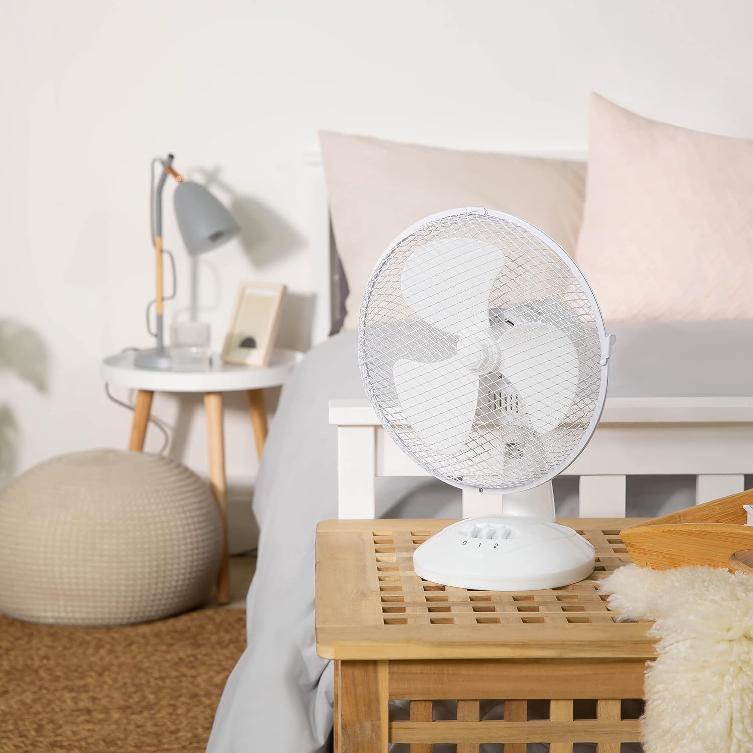 Thumbnail 4 de Russell Hobbs RHPDF0921 9-inch portable desk fan with 2 speeds and 90° wide-angle oscillation (white)