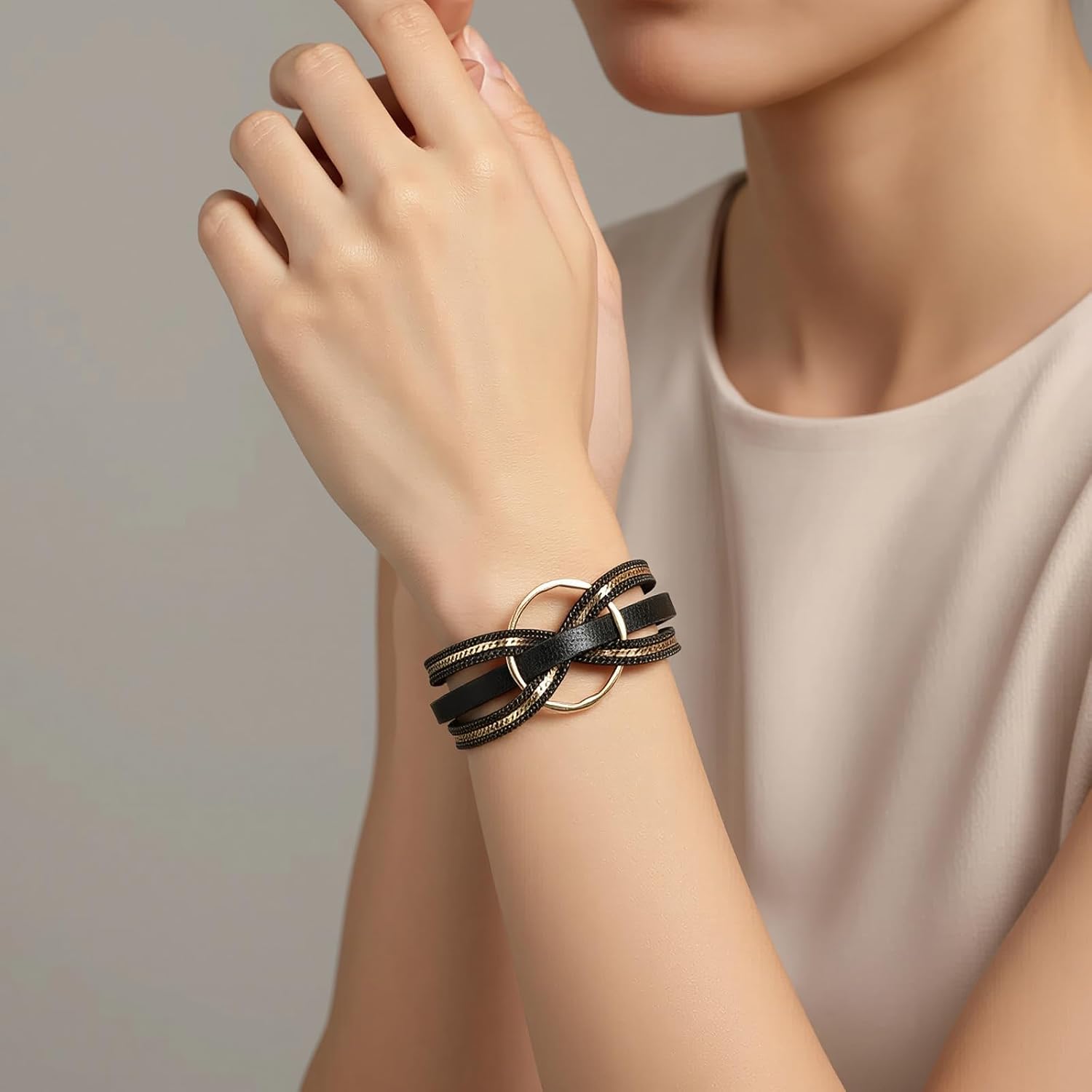 Detalle de Edoneery Leather Wrap Bracelet