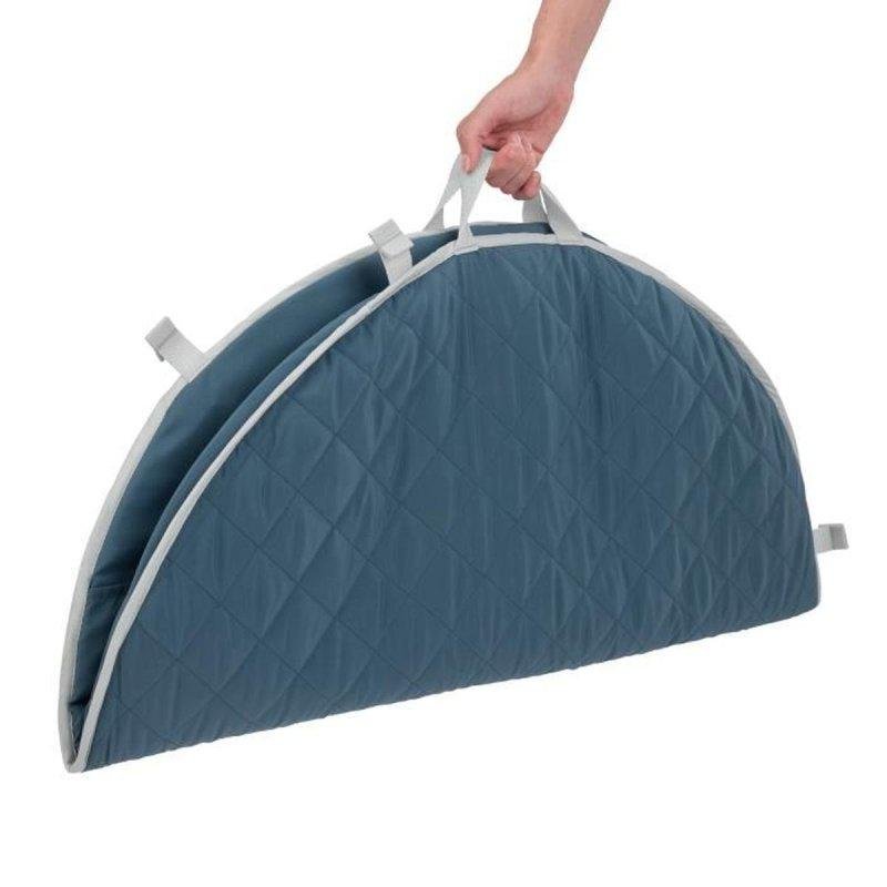 Detalle 2 de Alfombra de Juego Ingenuity Cozy Spot Reversible y Plegable con Arco de Madera
