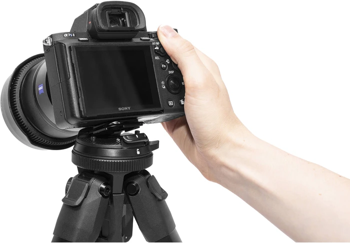 Detalle de Peak Design Travel Tripod Aluminium – kompaktes Reisestativ mit starker Tragkraft