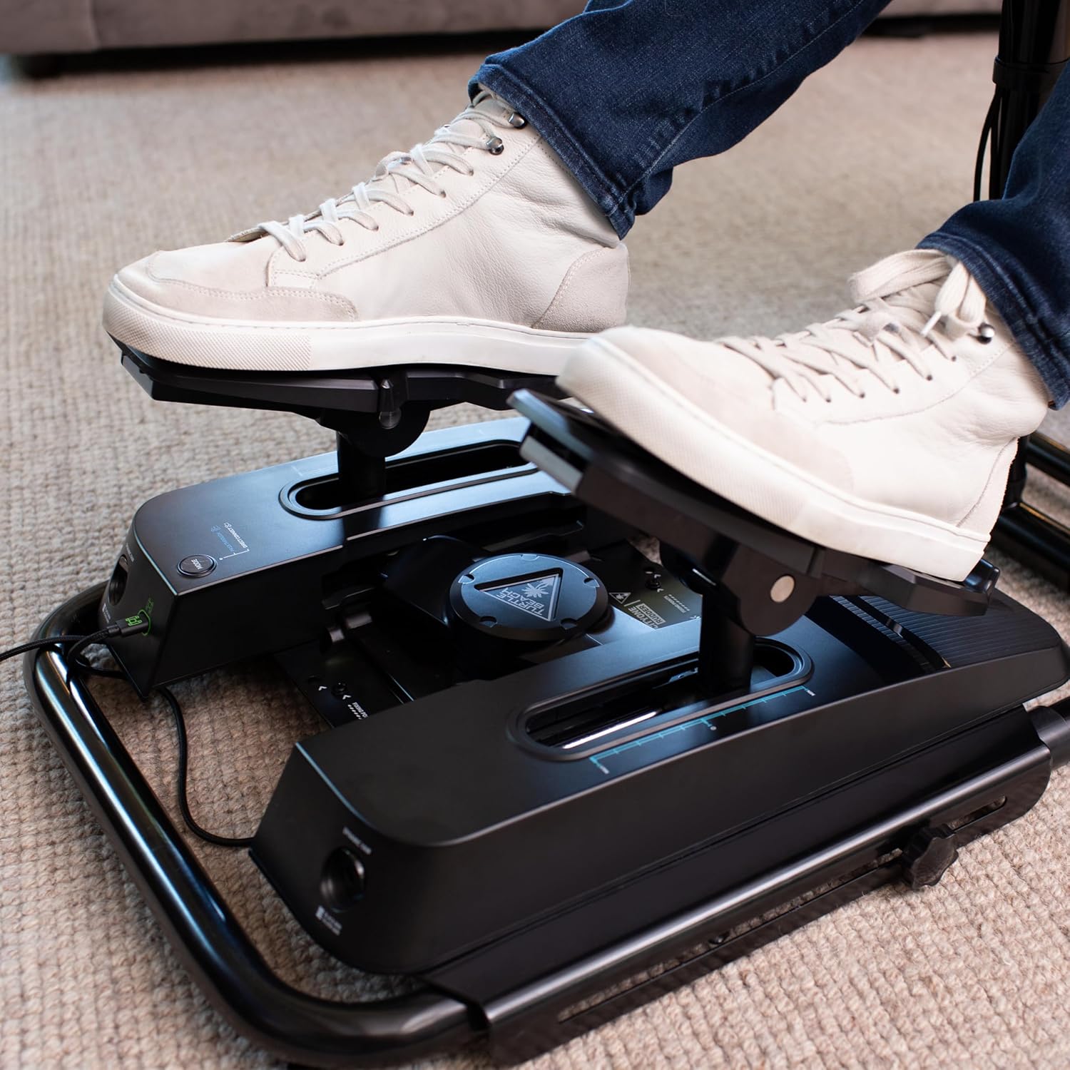 Detalle 2 de Turtle Beach VelocityOne rudder pedals