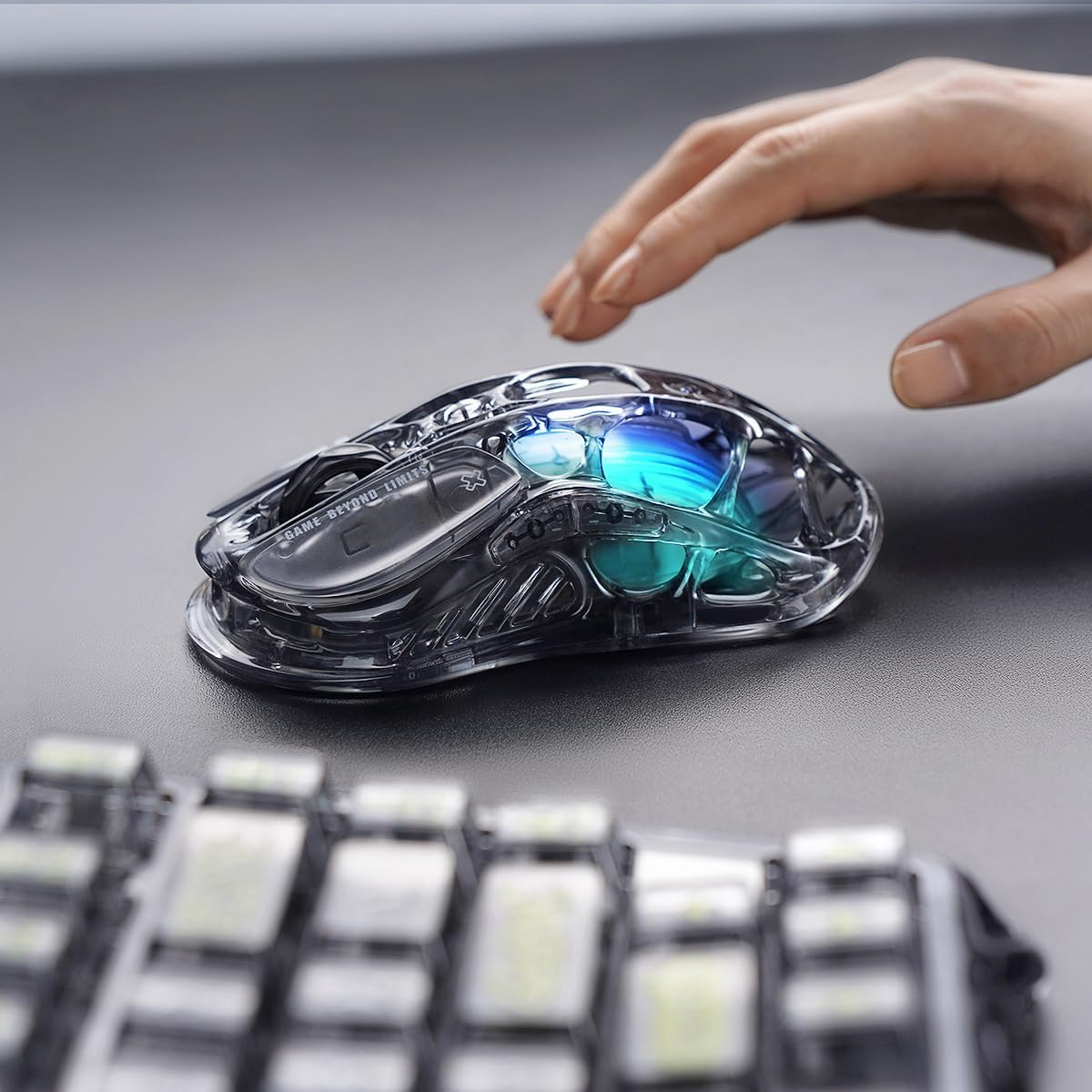 Thumbnail 4 de GravaStar Mercury M2 Transparent kabellose Gaming-Maus (79 g, 26.000 DPI, PAW3395, Tri-Mode)