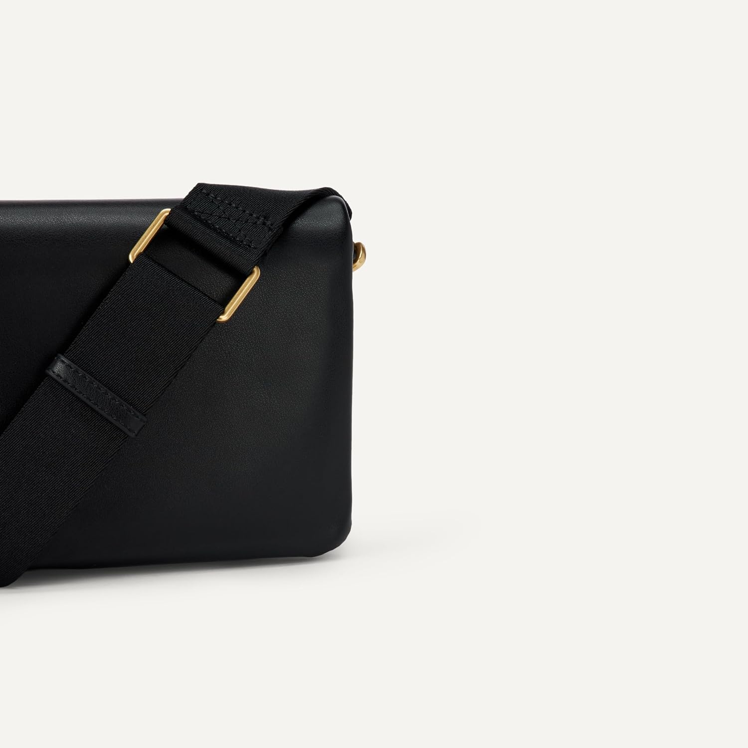 Detalle de Amazon Essentials Women's Lightweight Clutch Crossbody Bag
