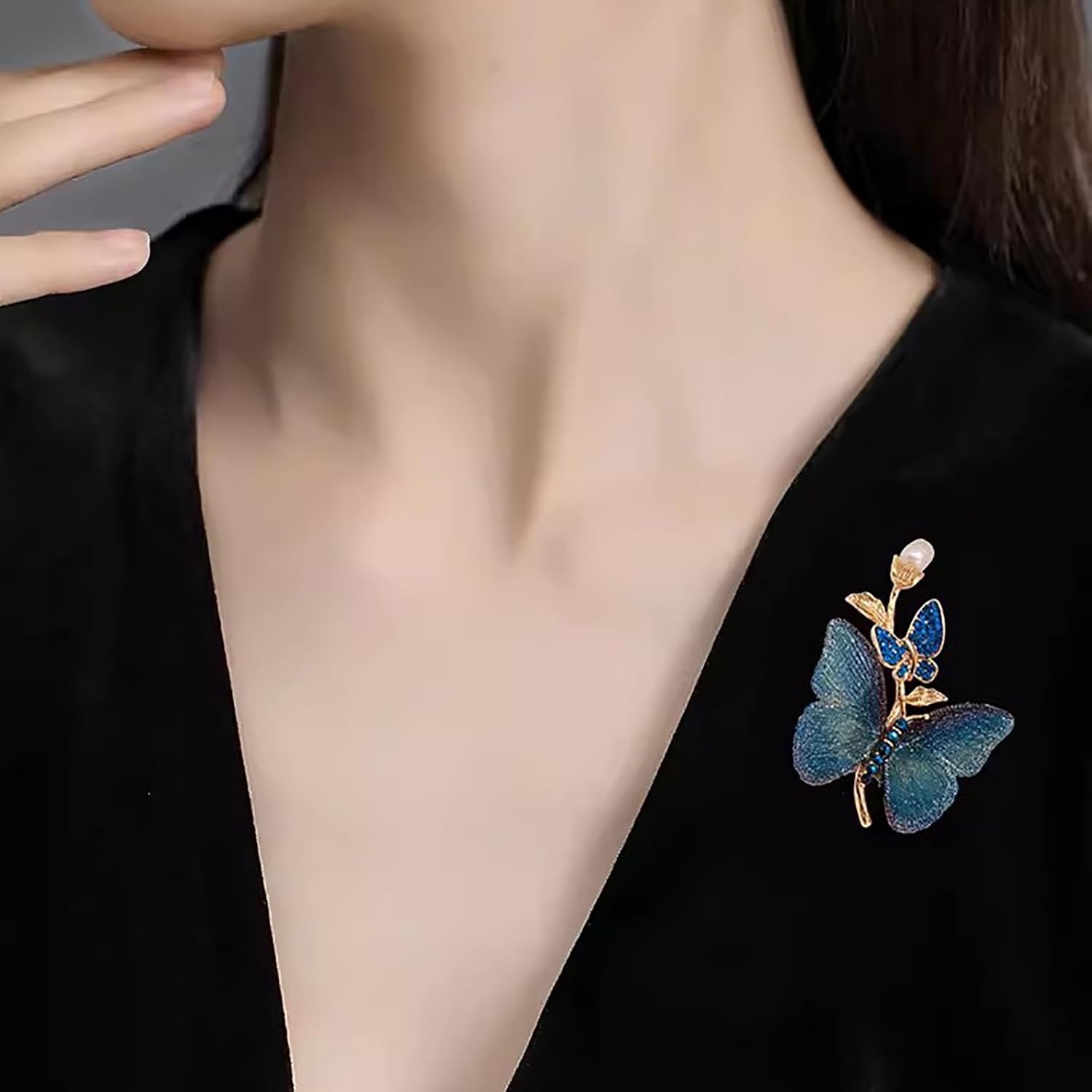 Detalle 2 de CCAIPU Schmetterlings Broschen für Damen, 2 Stück Blumenbroschen mit Strass – Hochzeits-Accessoires und stilvolles Schmuckgeschenk