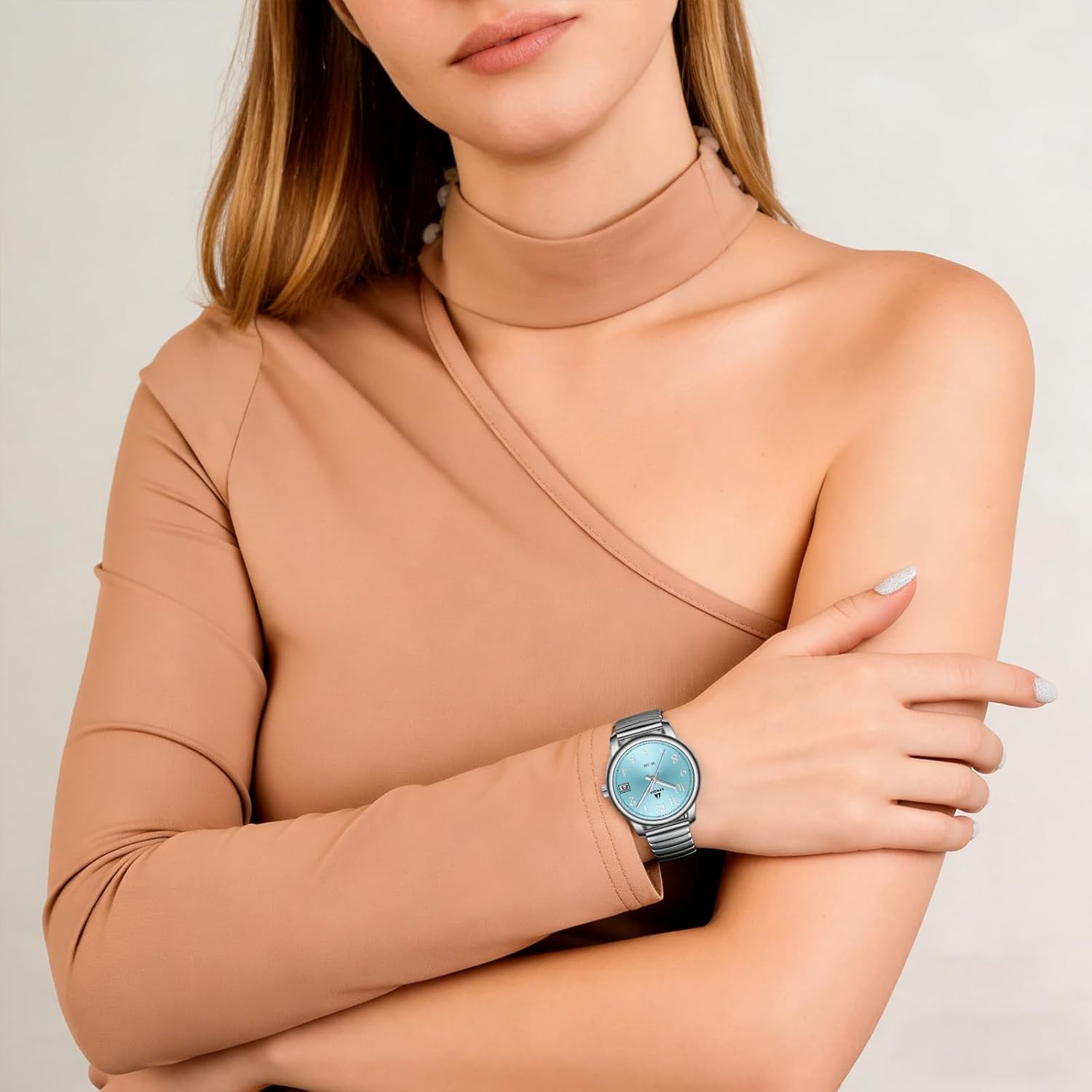 Detalle de LN LENQIN Damenarmbanduhr aus Edelstahl mit Quarzwerk, analogem Zifferblatt und 3-ATM-Schutz