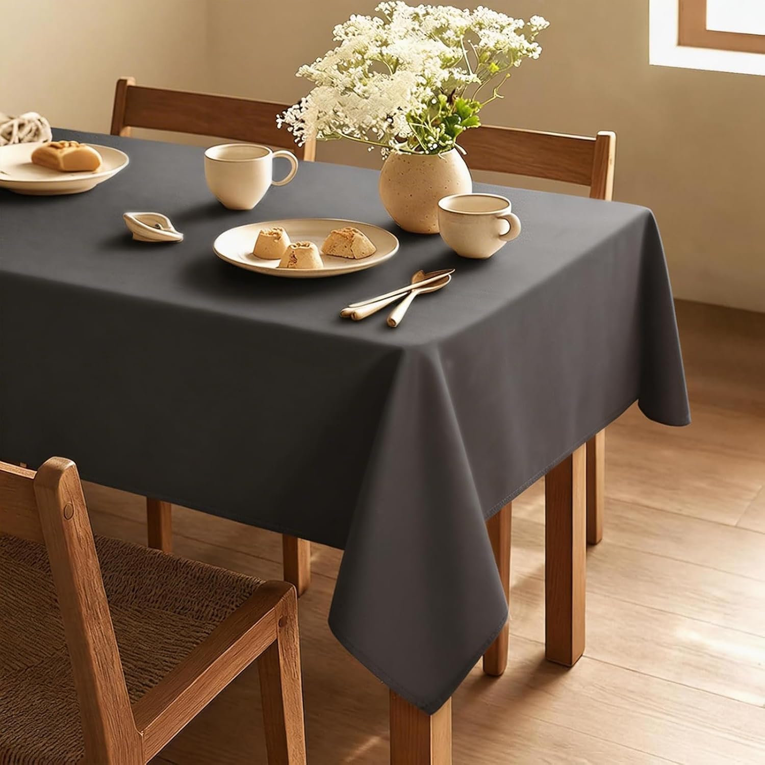 Thumbnail 1 de XWZO abwaschbare Tischdecke grau (132 x 178 cm) – fleckschutzende, pflegeleichte Tischwäsche aus 100% Polyester