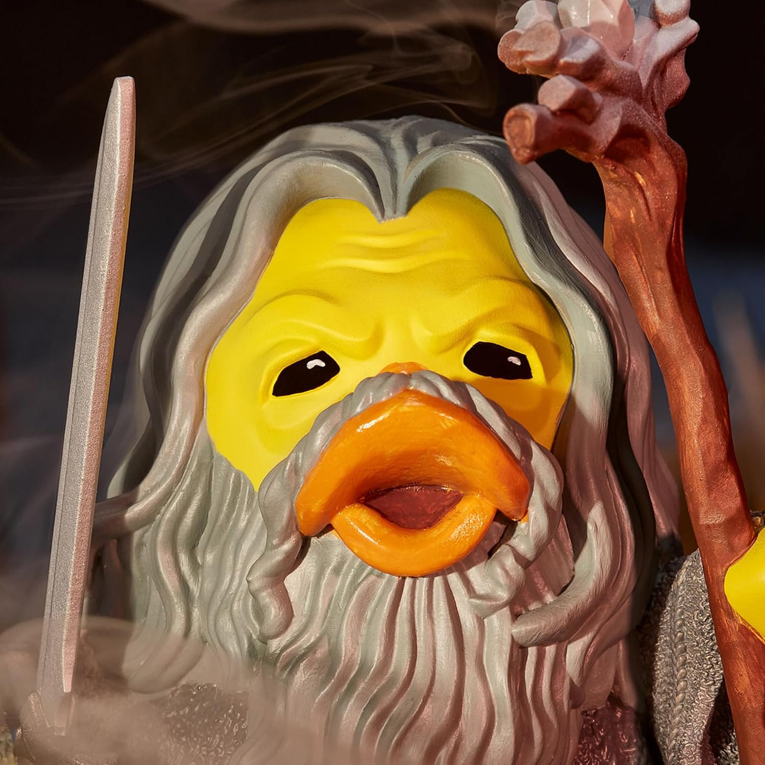 Detalle de TUBBZ NS4631 – winylowa kaczka Gandalf z „Władcy Pierścieni”, edycja pudełkowa