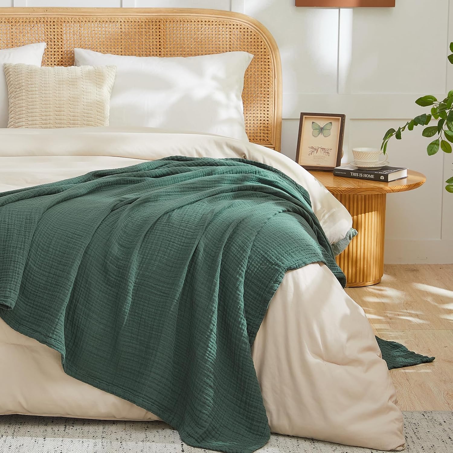Detalle 1 de EMME Muslin Cotton Blanket, King 108 x 90 in, Forest Green