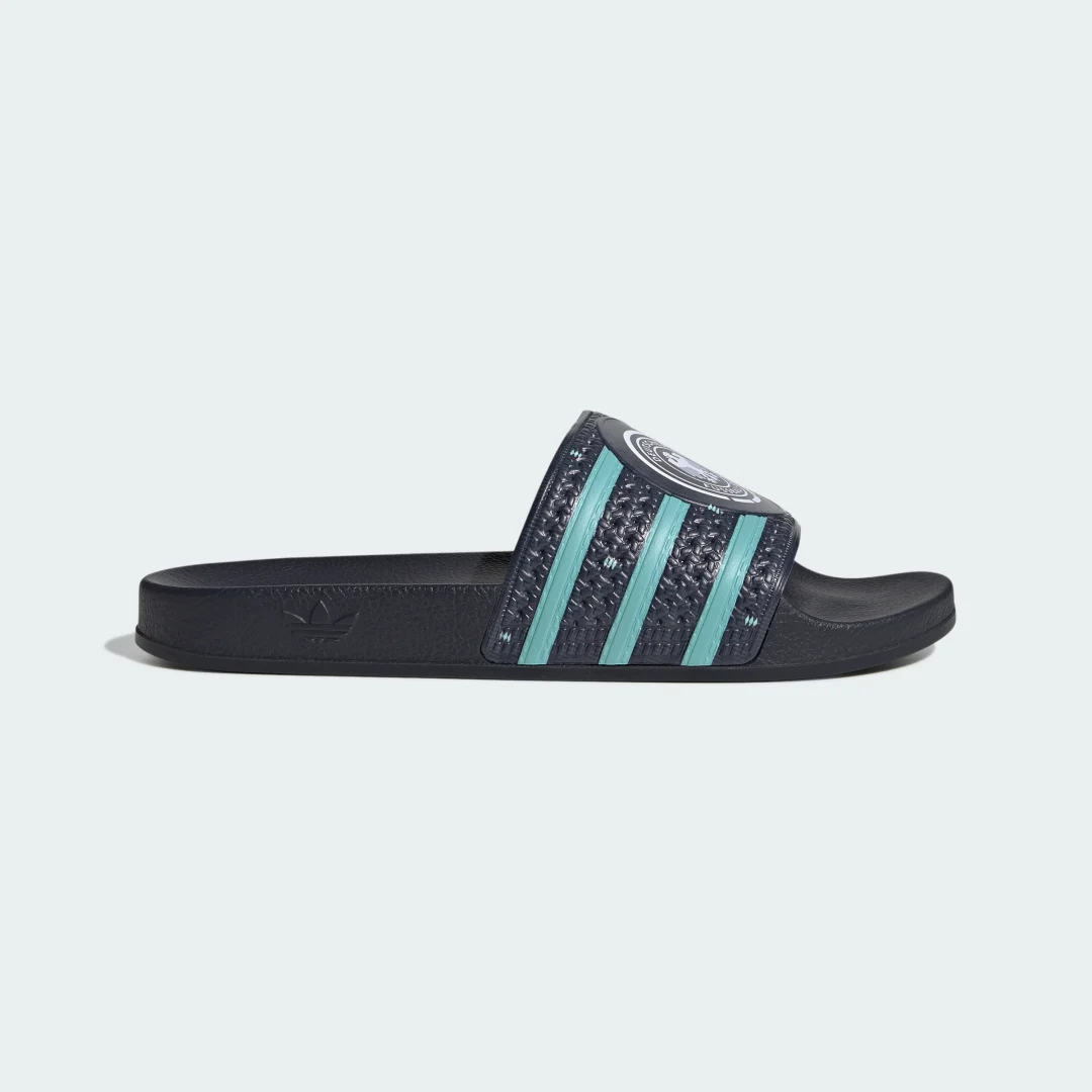 Detalle de Adidas chanclas Alemania Trefoil