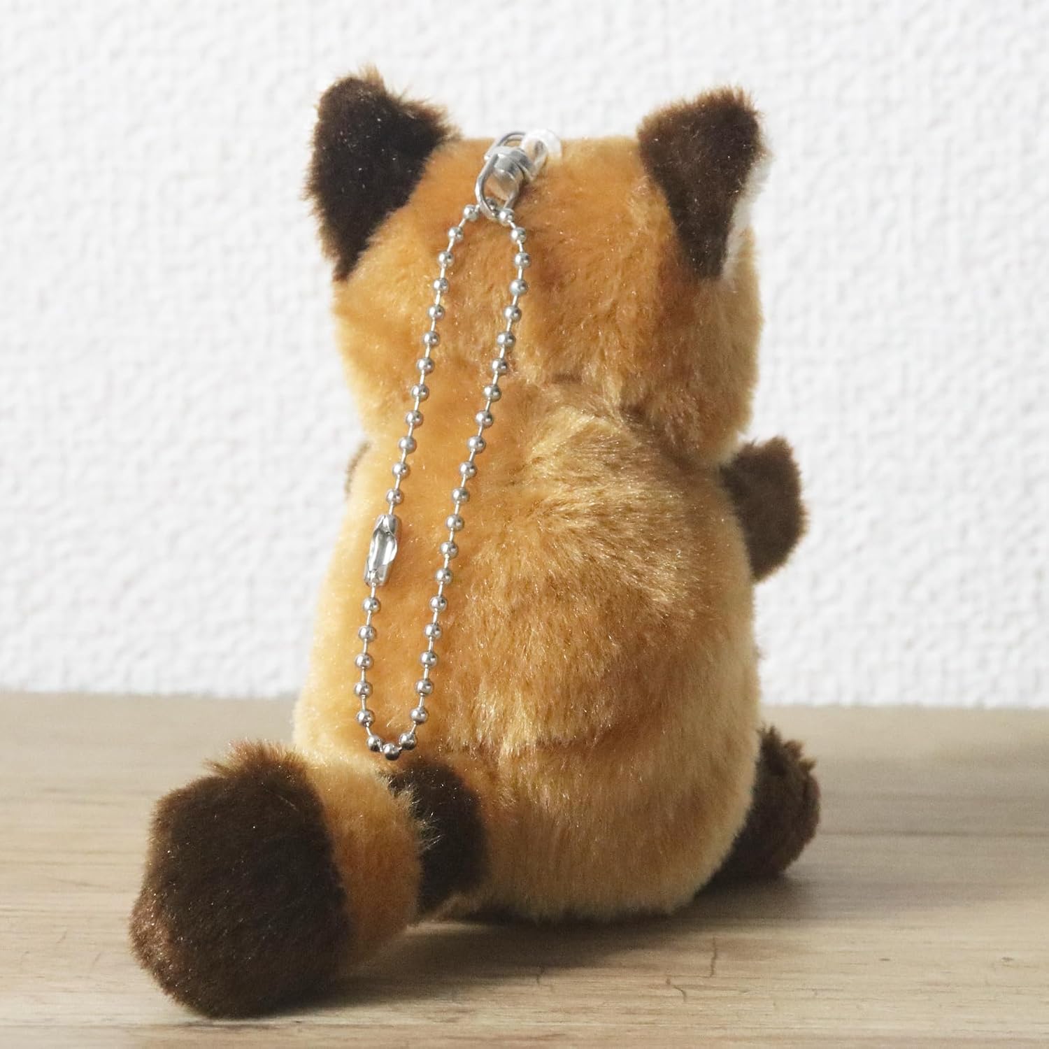 Detalle 2 de テイクオフ 天使のいたずら レッサーパンダぬいぐるみストラップ イニシャルチャーム【R】