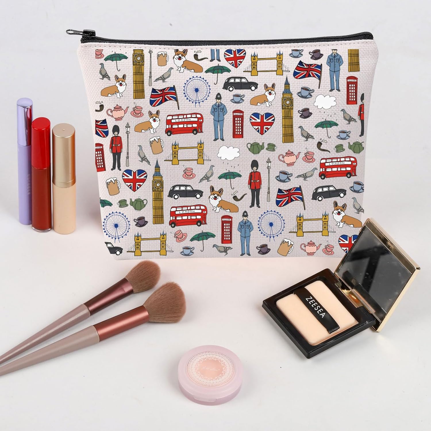 Thumbnail 2 de Funny London Travel Pouch: A cheerful canvas cosmetic bag for London lovers