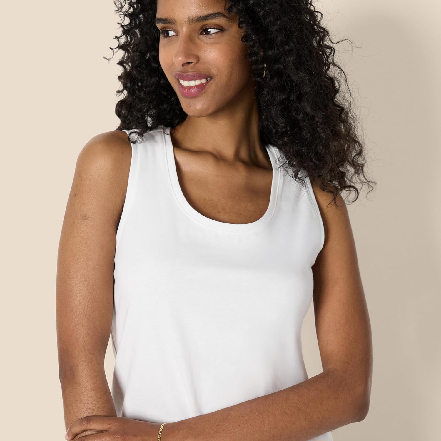 Thumbnail 3 de Amazon Essentials Women’s Regular-Fit 100% Cotton Sleeveless Tank Top