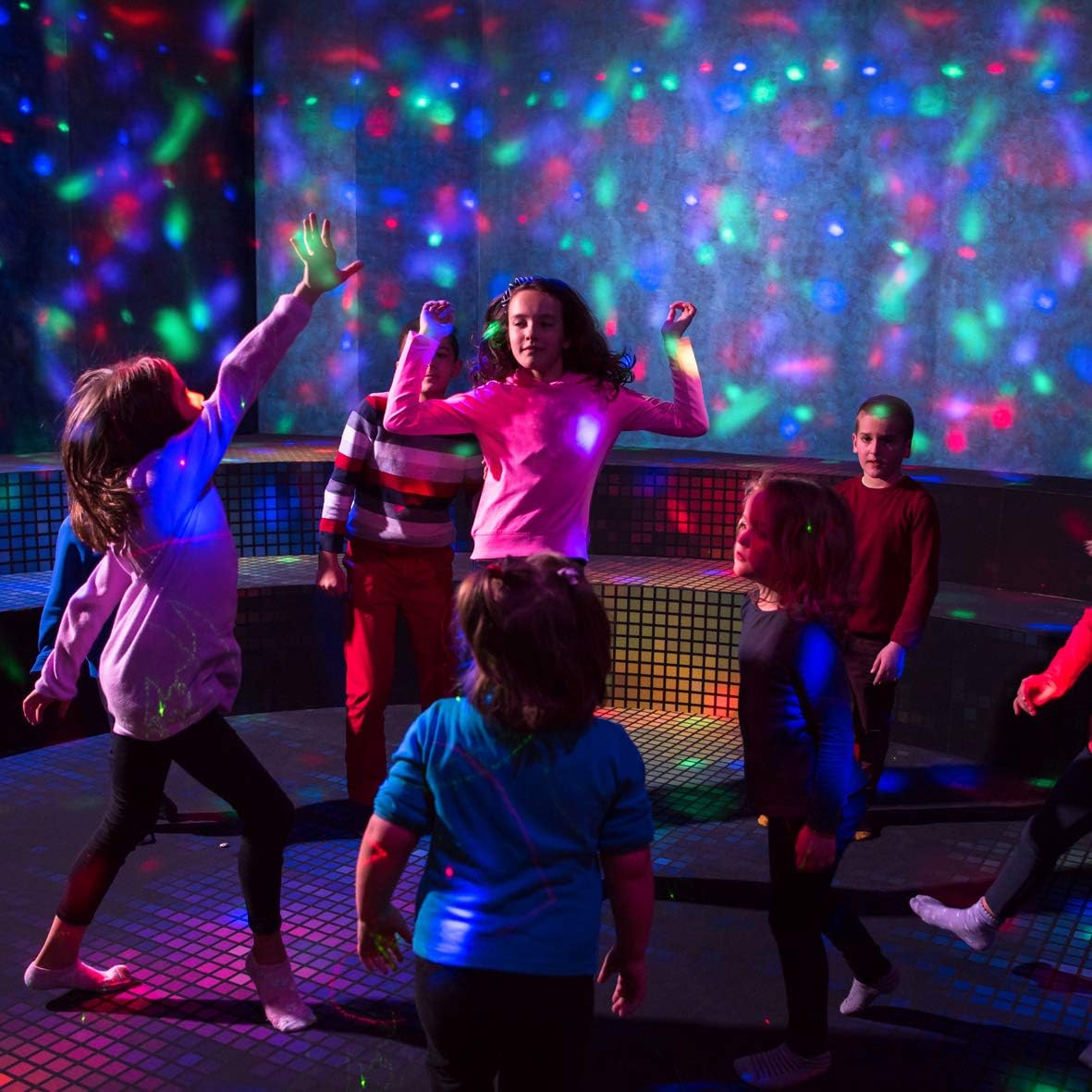 Thumbnail 2 de Global Gizmos 45390 Crystal Starball Disco Light (battery operated mini disco light) 9cm x 9cm